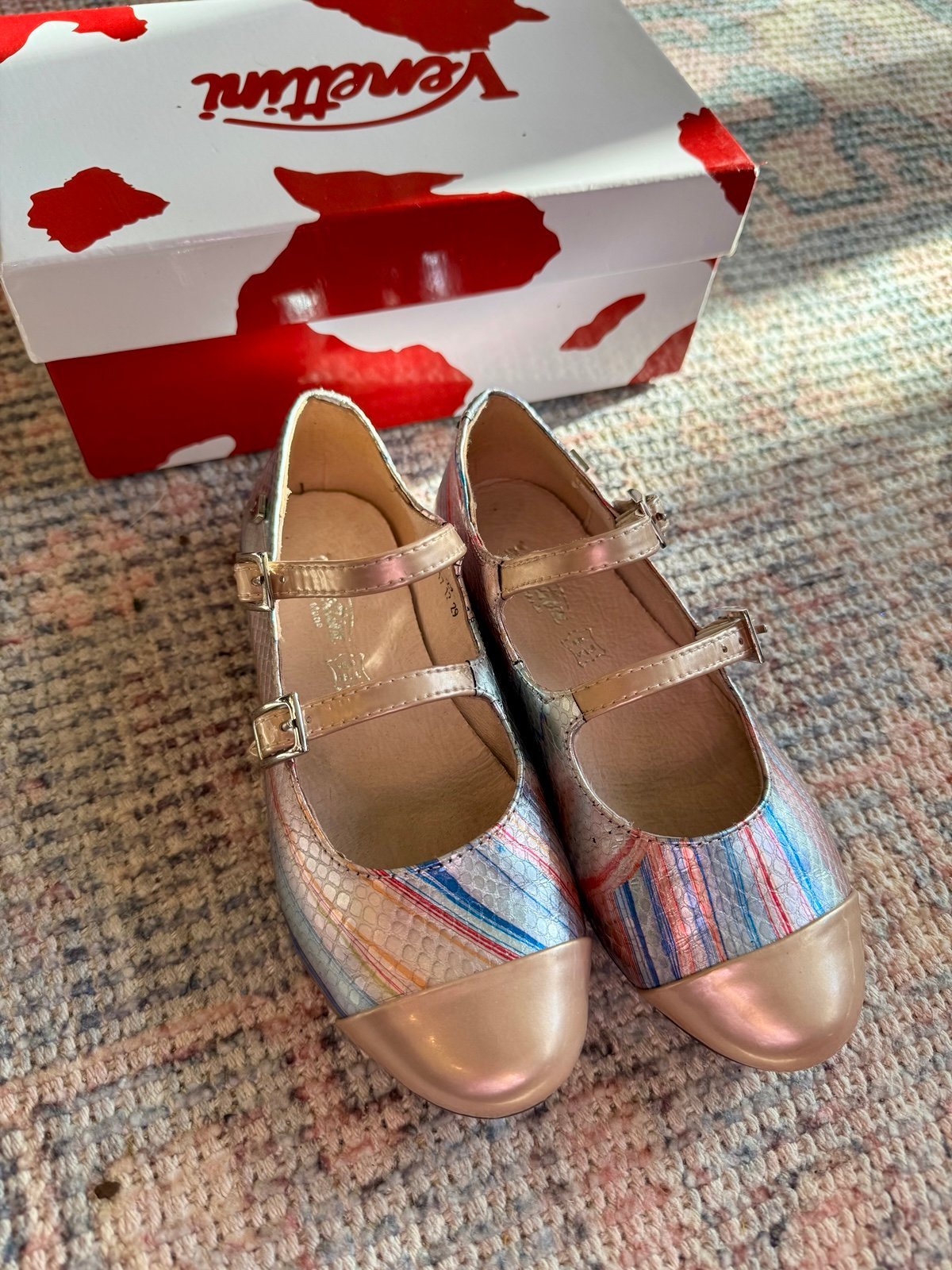 Venettini rose gold flats size 29 girls