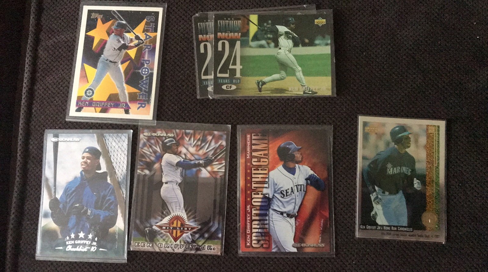 Lot of 7 Ken Griffey Jr. baseball cards