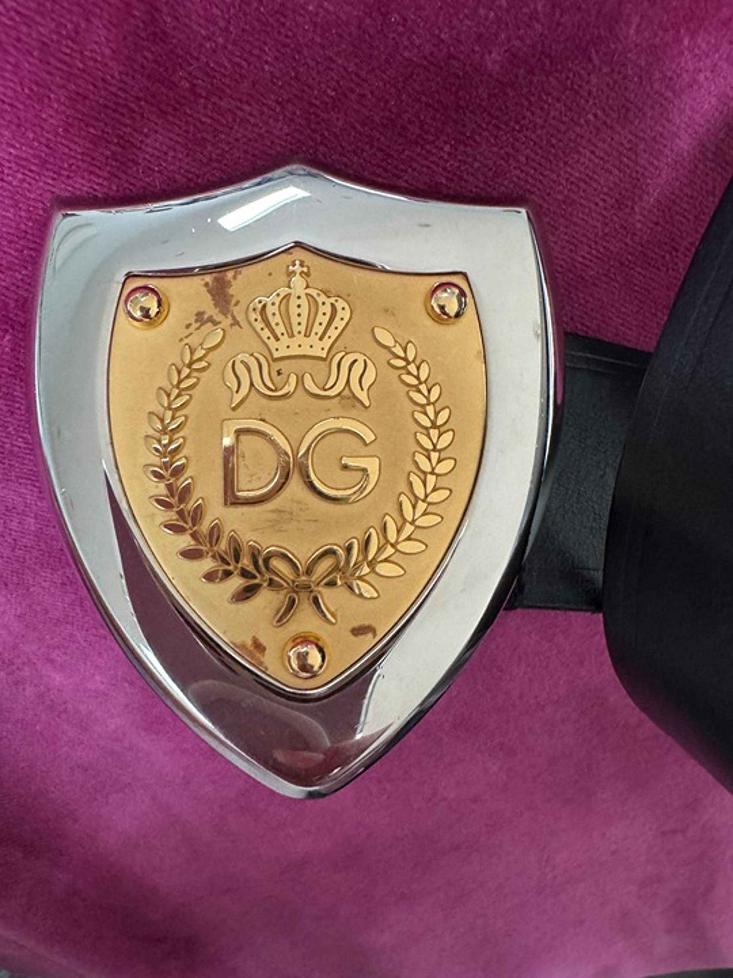 DOLCE & GABBANA Authentic Belt Emblem Crown Silver Gold Color Buckle Leather Men