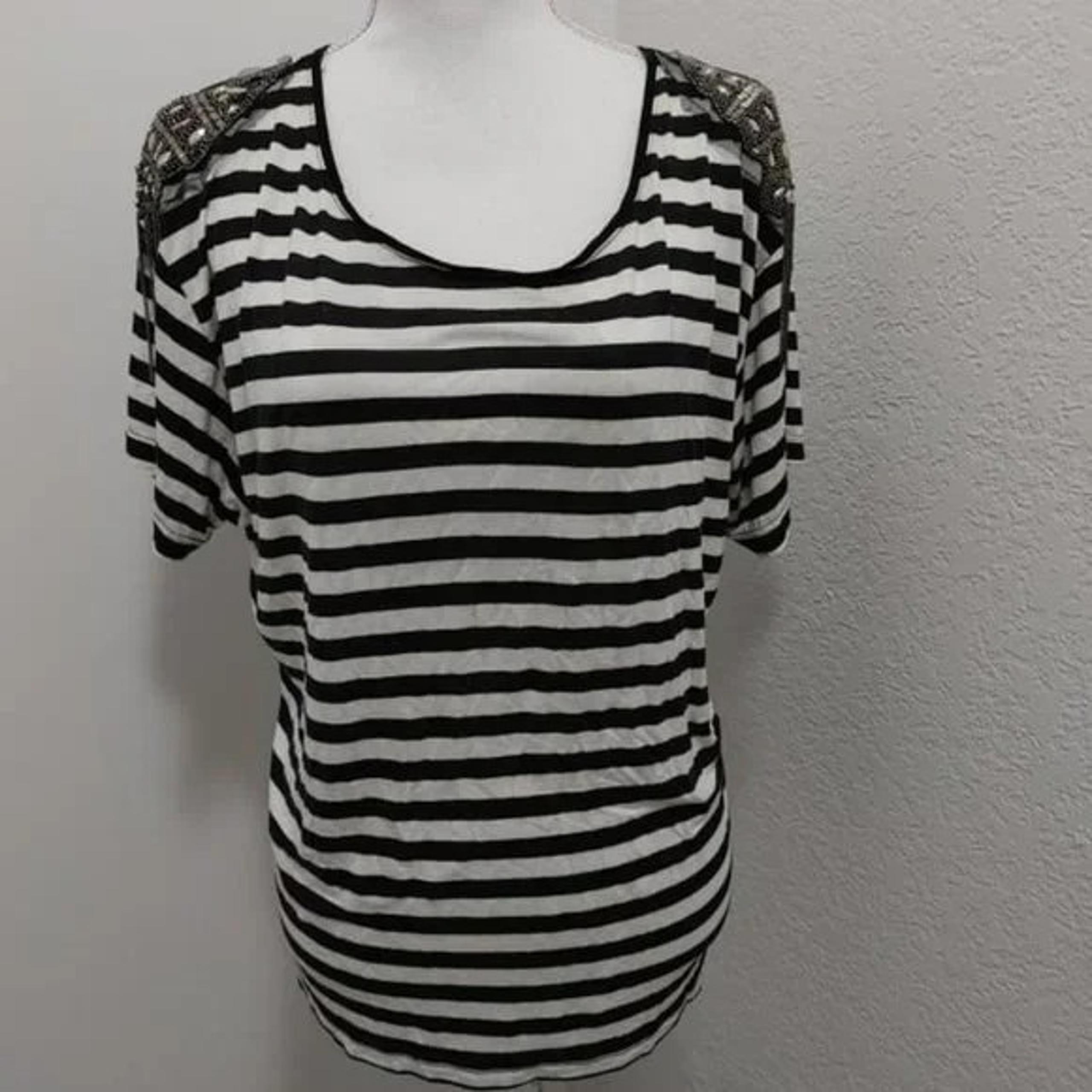Divided Women's blouse (XL)