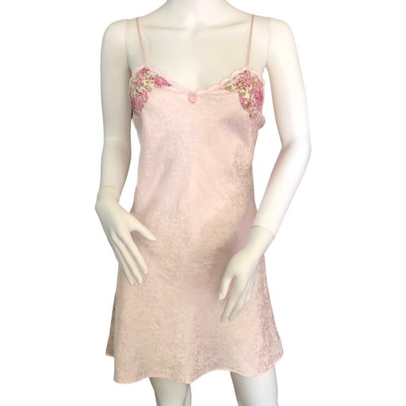 VAL MODE Vintage Small Pink Floral Embroidered Chemise Slip Lingerie Nightgown