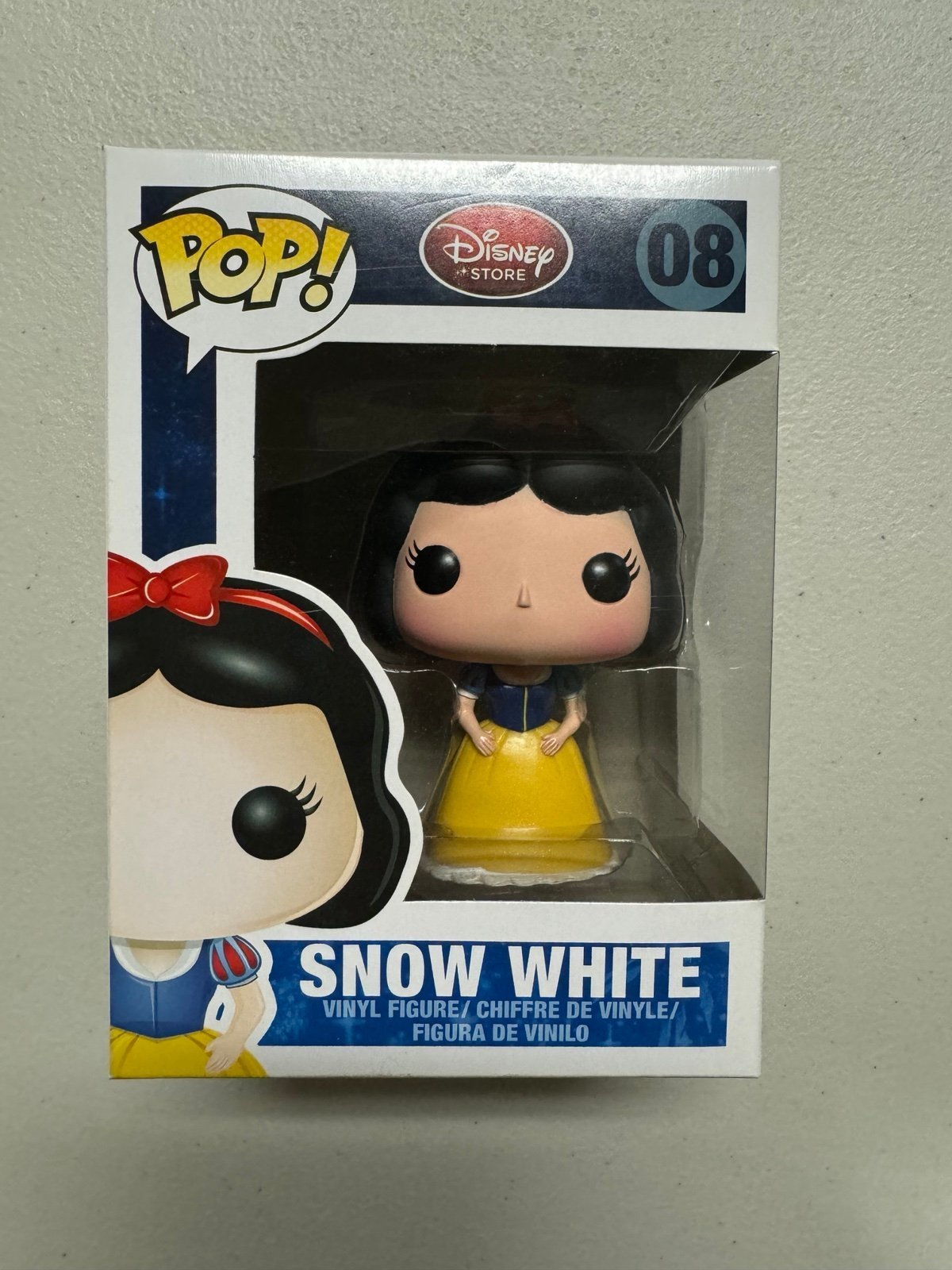 Funko pop! Snow White 08 Red Disney Store Logo Series 1 vaulted