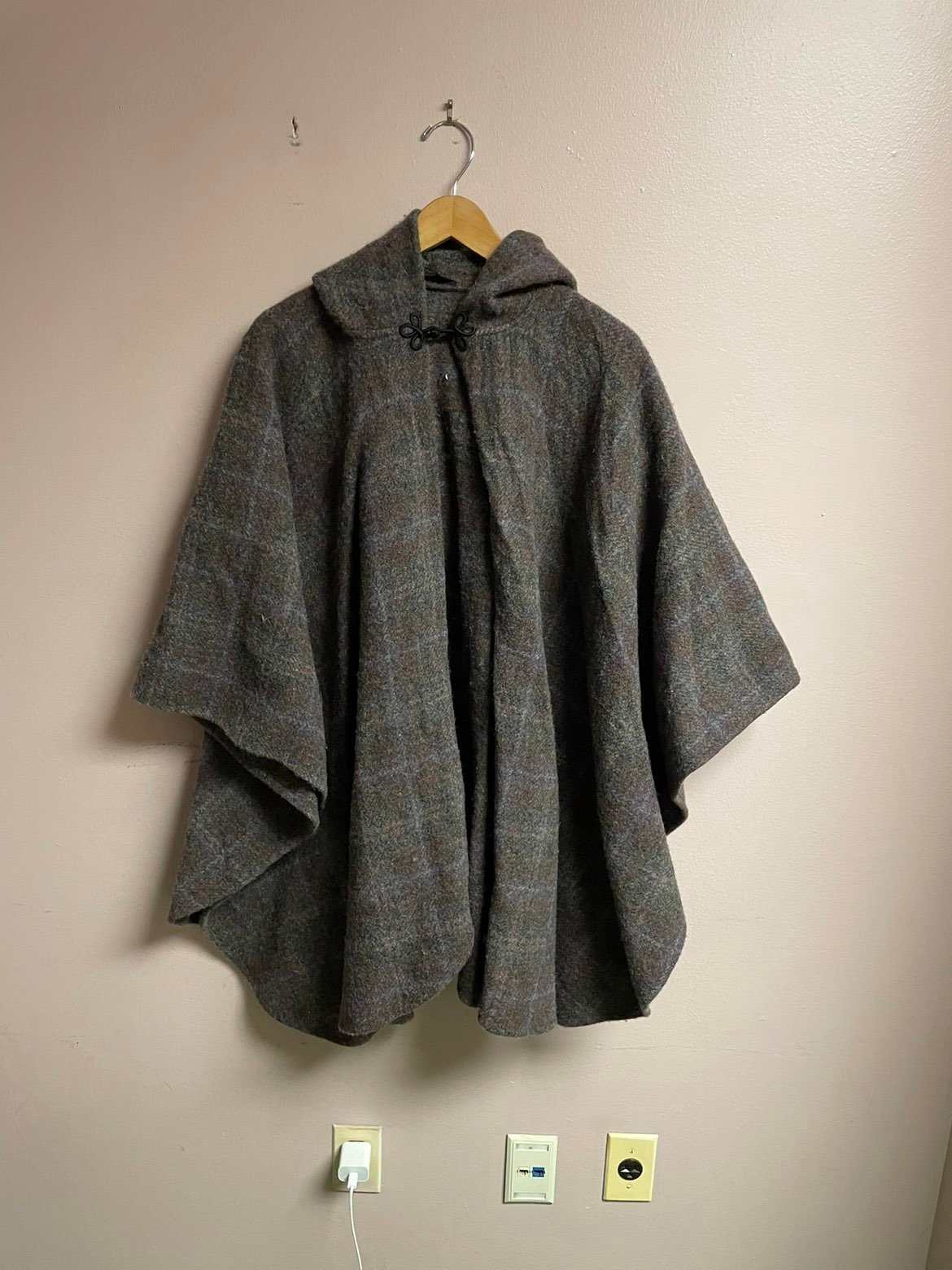 coloratura Cape hoodie