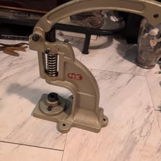 Grommet press