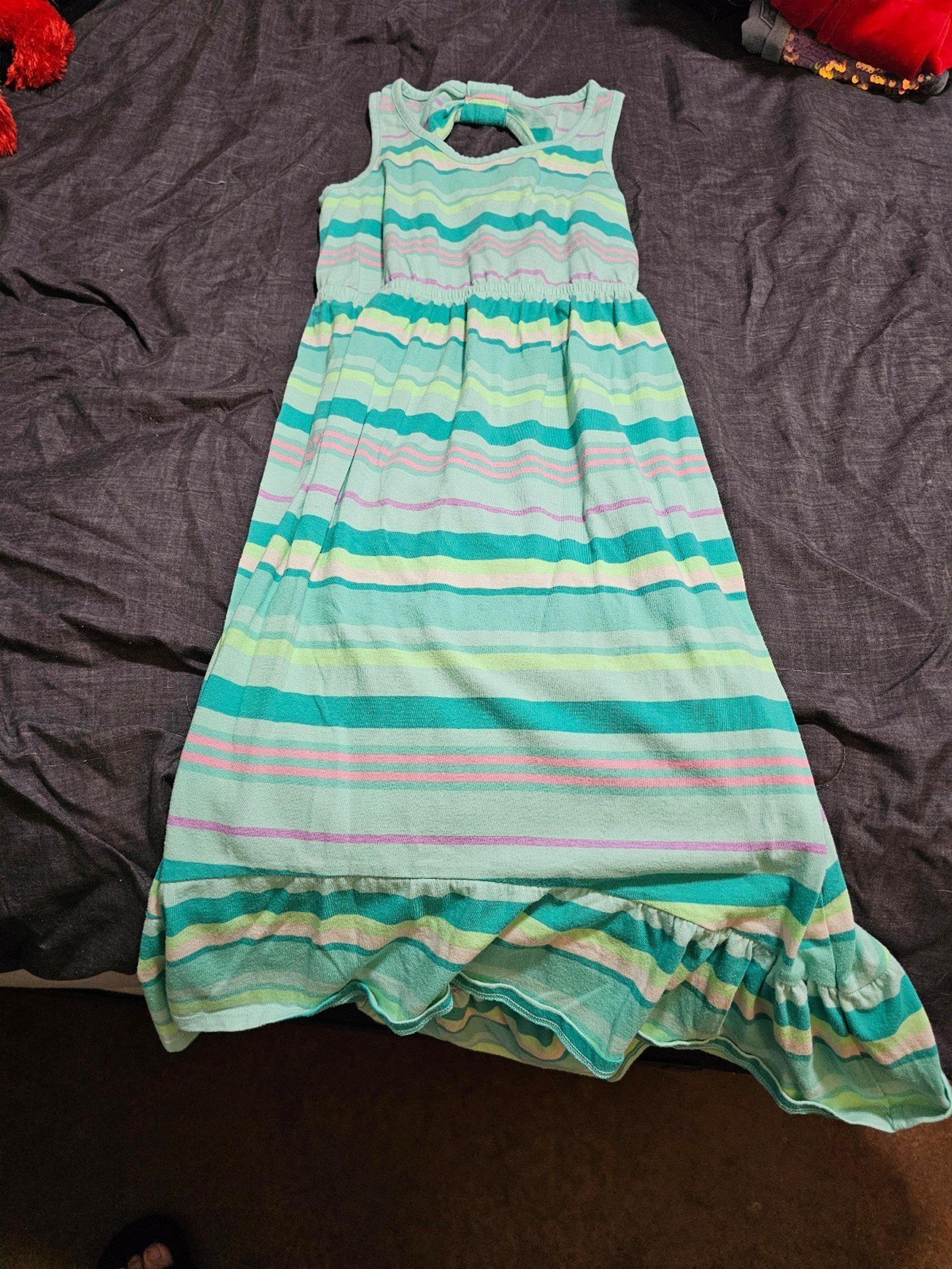 Girls dress