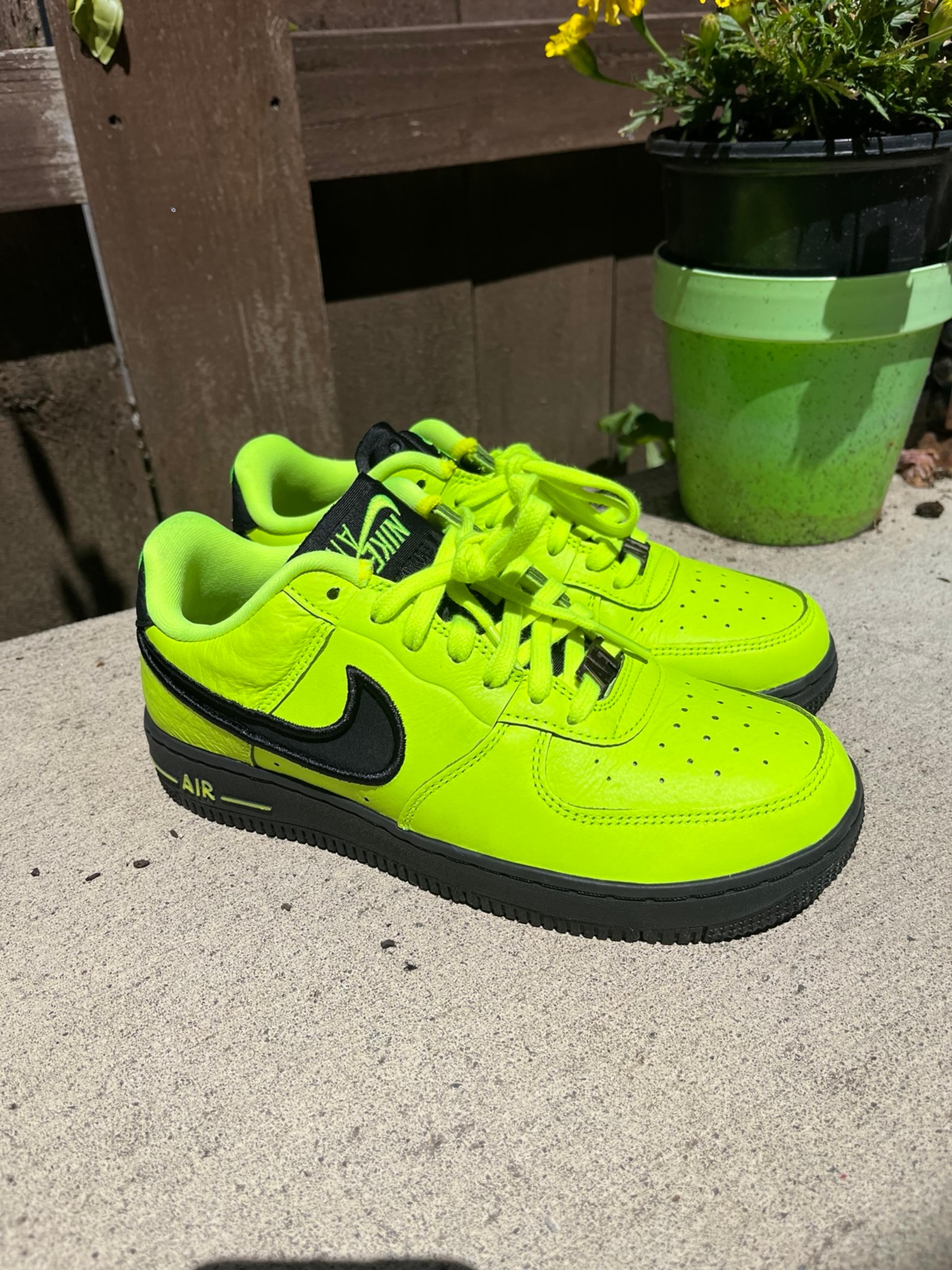EUC Nike Women’s Air Force 1 Low Dance Pack “Volt” size 7