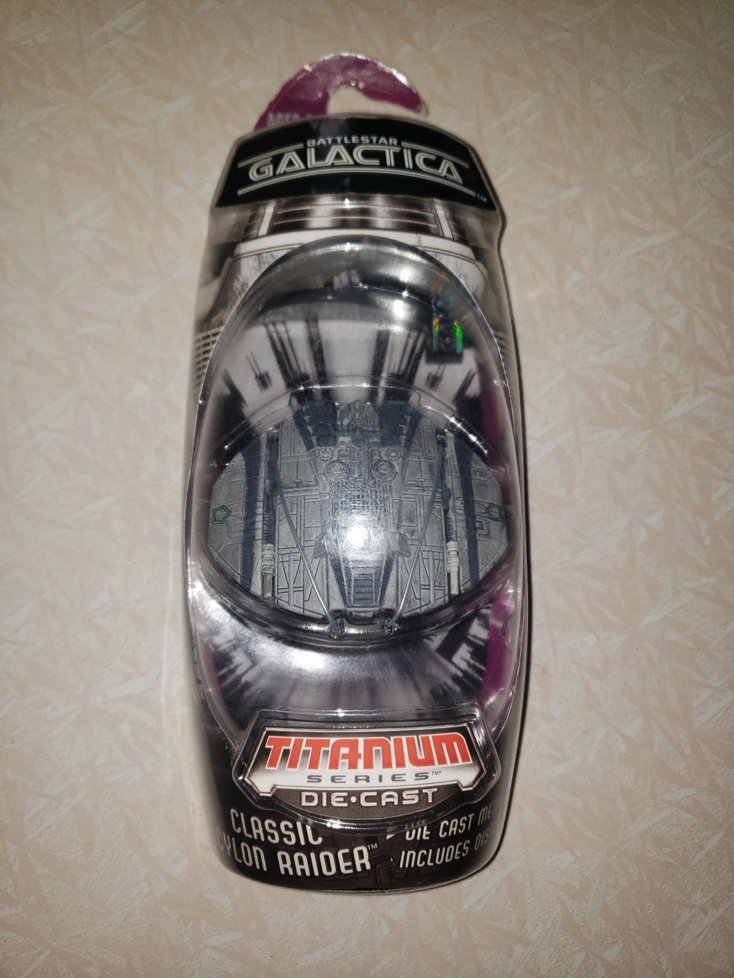 Battlestar Galactica Titanium series die-cast classic cylon raider - Galoob