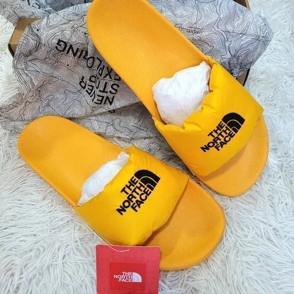 NORTH FACE NUPTSE SLIDES