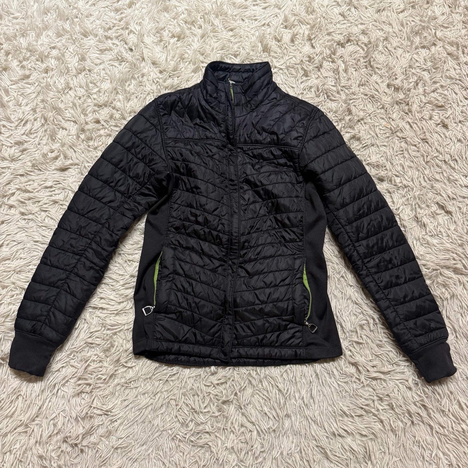 Women’s XS Black Ariat Horseback Riding Winter Puffer Jacket. Good Condition.