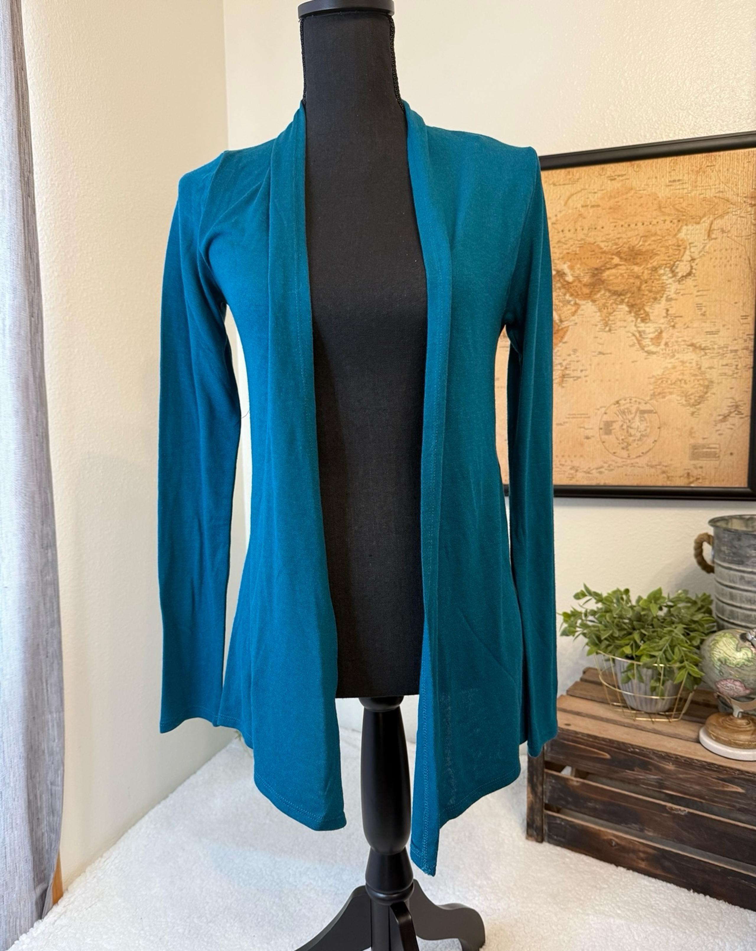 Tahari lightweight open cardigan