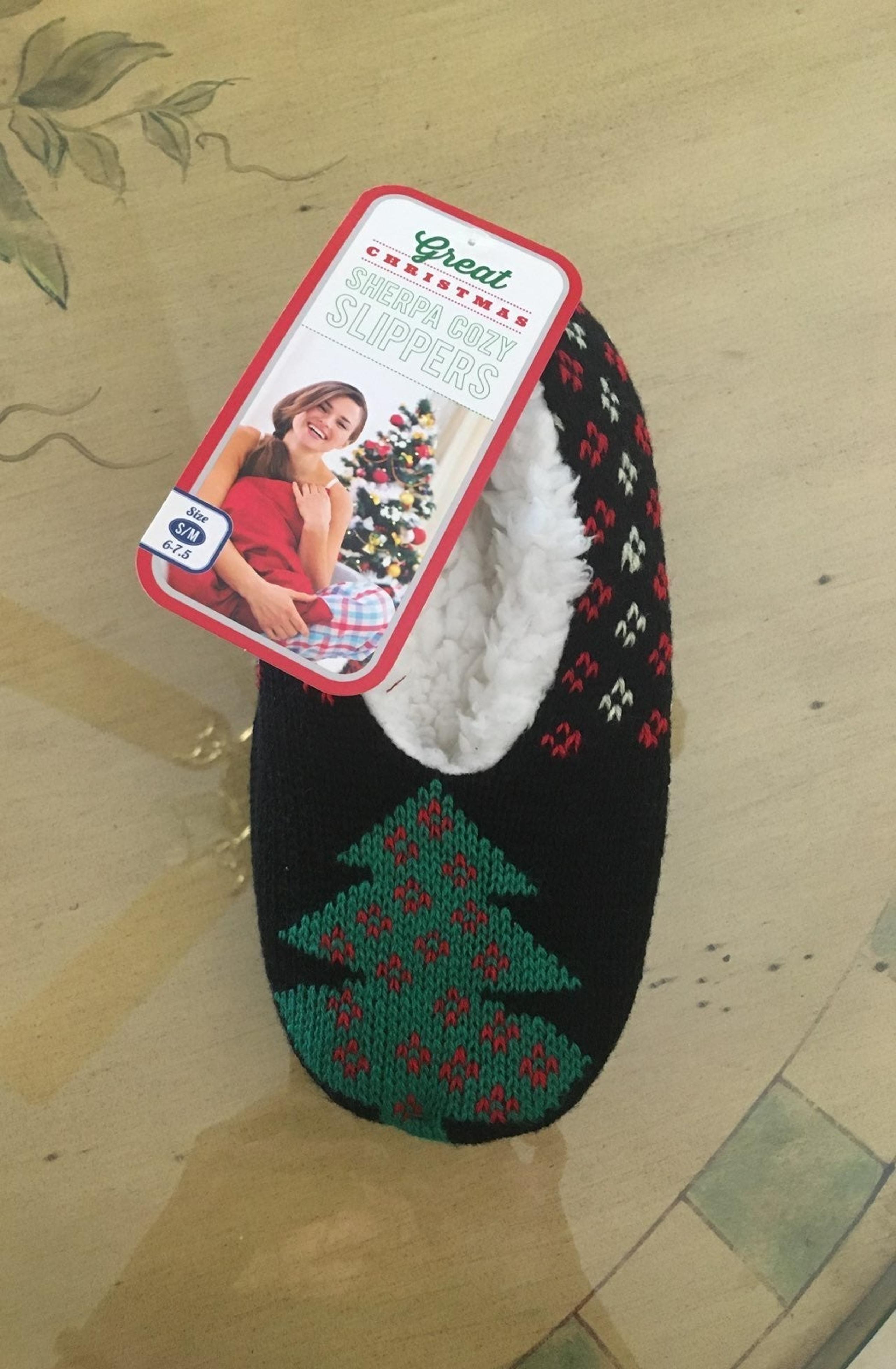 NWT Holiday Slippers size 6-7.5