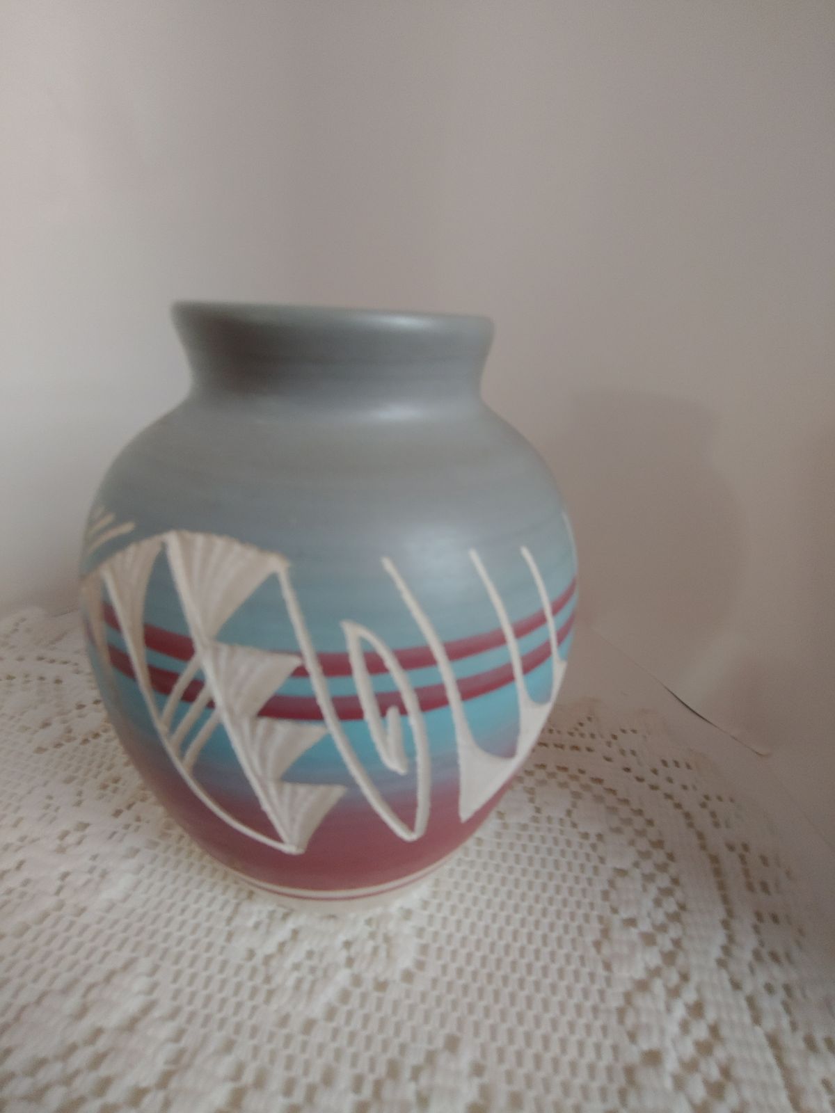 Navajo USA Pottery Vase Signed By R Silas
