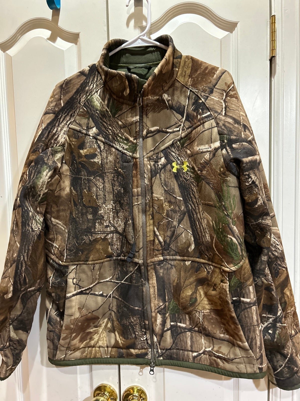 Under Armour men’s large scent control camo jacket