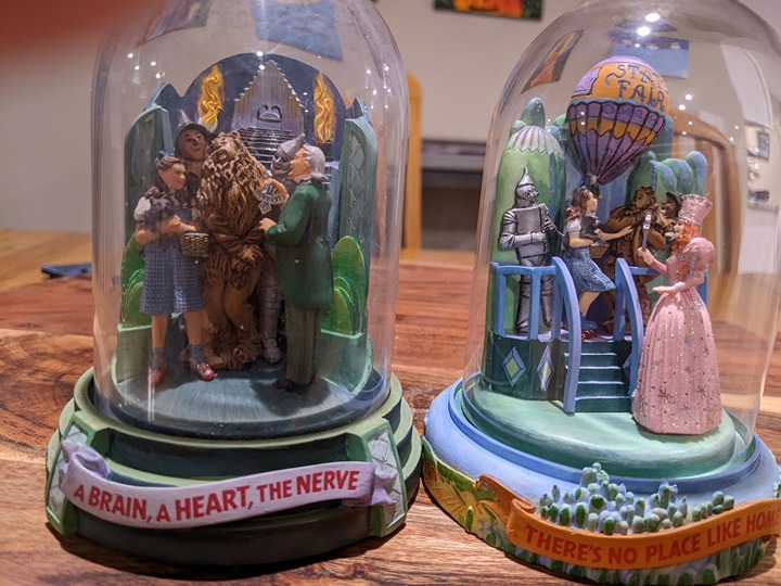 Set of 2 Franklin Mint Wizard of Oz domed Music Boxes