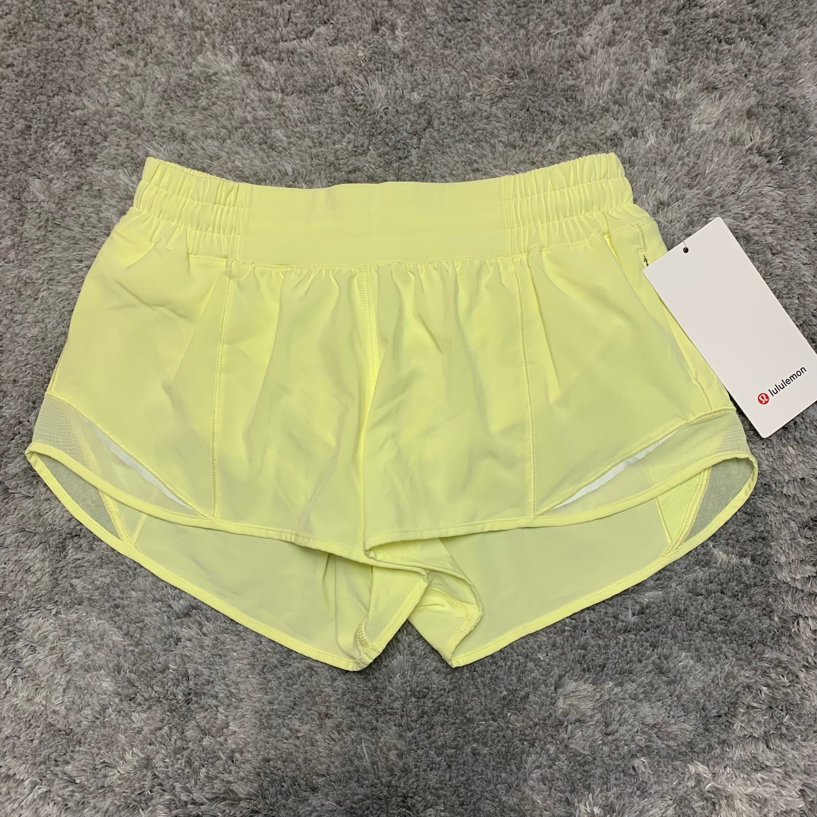 NWT Lululemon Hotty Hot LR Shorts 2.5 *Lemon Ice