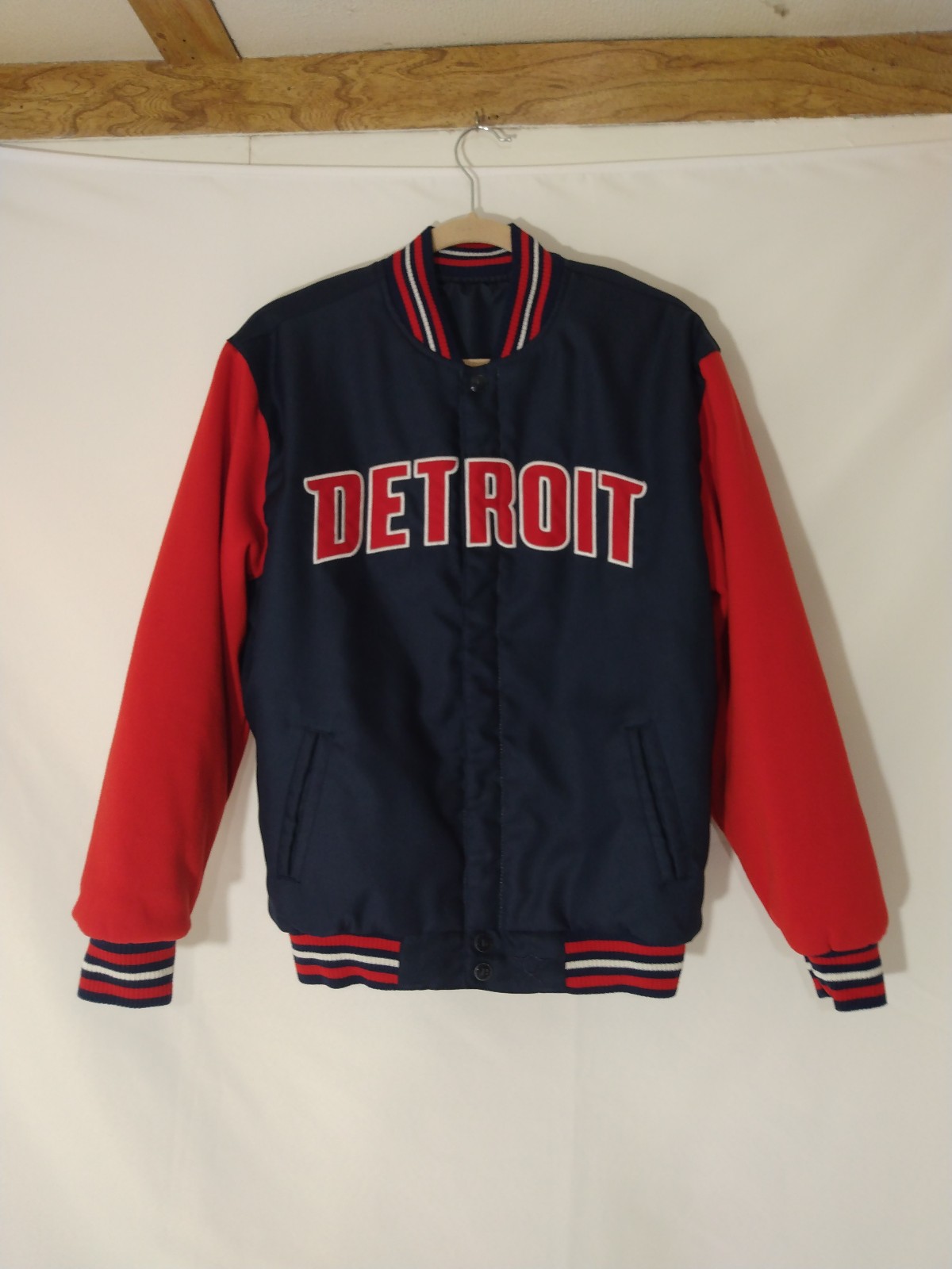 Mens Detroit Pistons JH Design Reversible Embroidered Jacket Size Med
