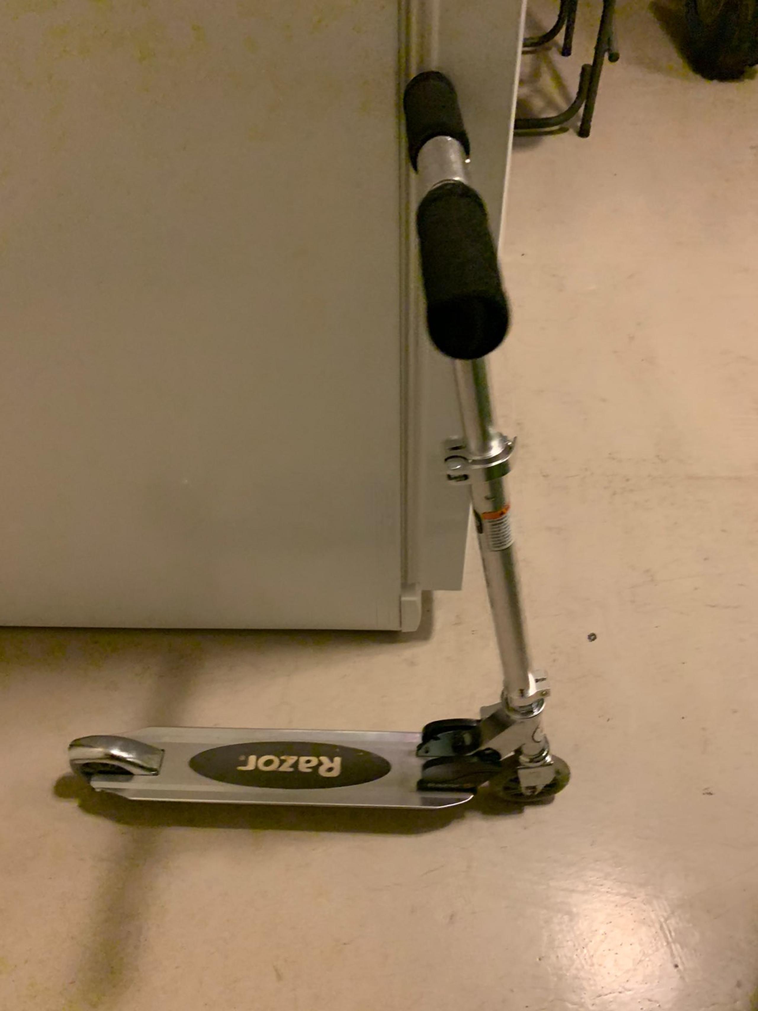 Razor kick scooter