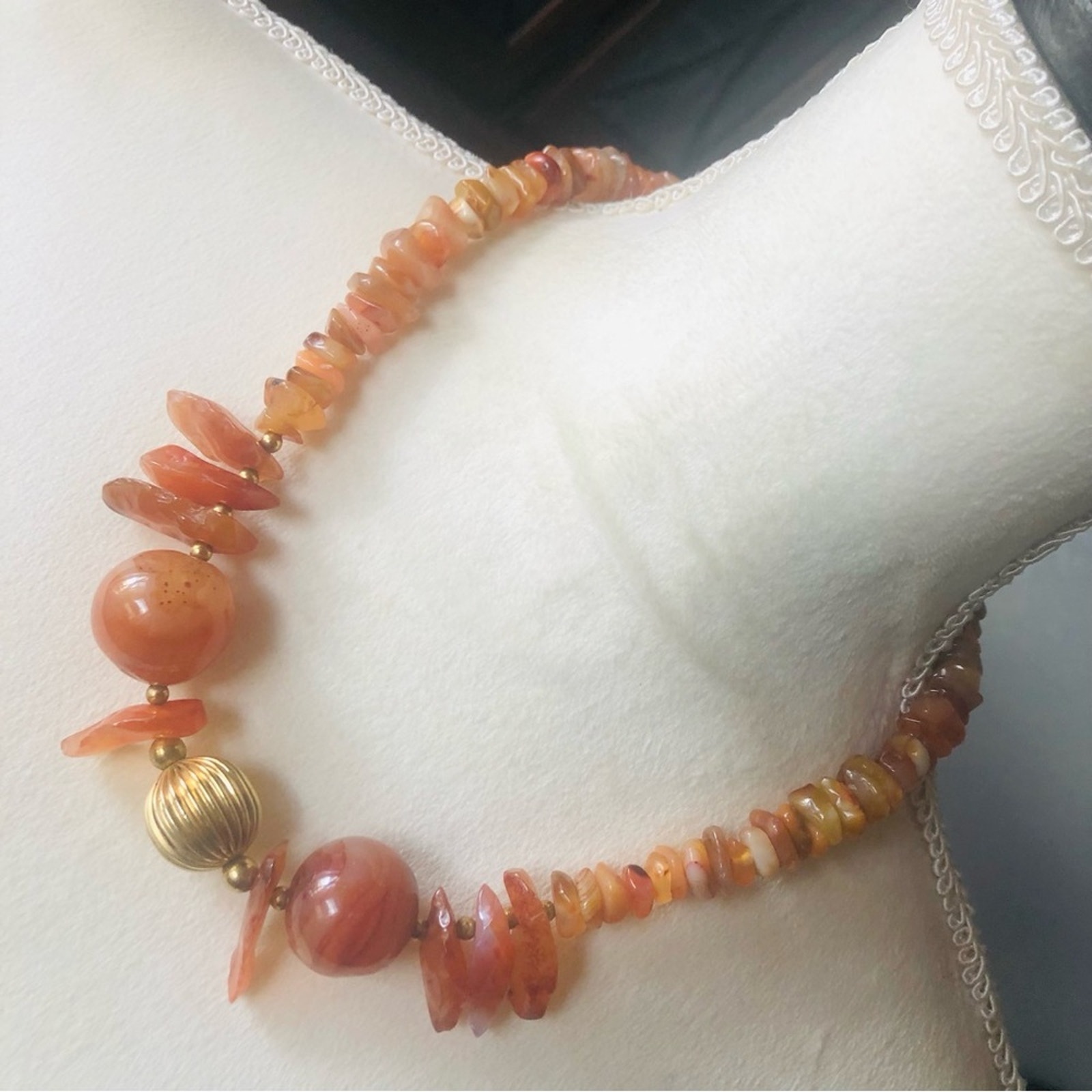 Vintage handcrafted genuine carnelian agate necklace