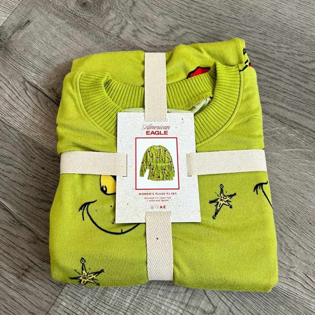 American Eagle AE-Grinch Christmas Pajamas PJ’s Shorts Set-Large-Green