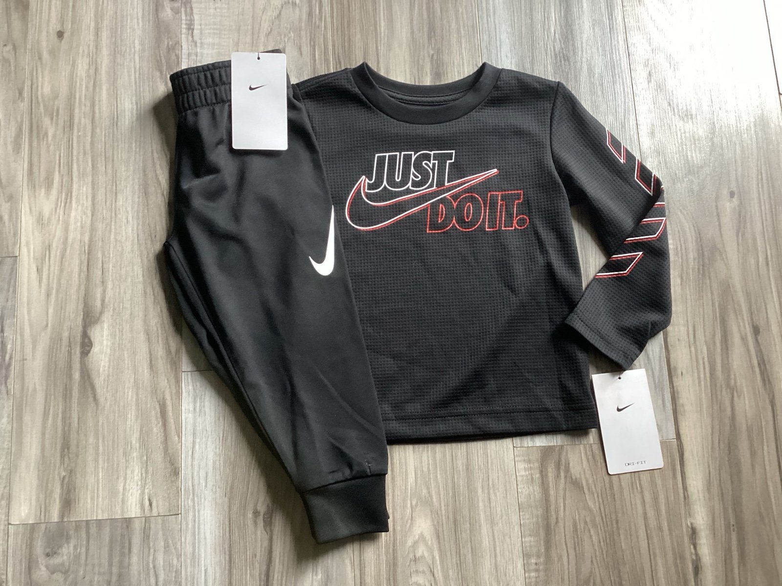 Nike Todd boys l/s tee & joggers outfit size 2T(NWT) ~PRICE IS FIRM, NO OFFERS~