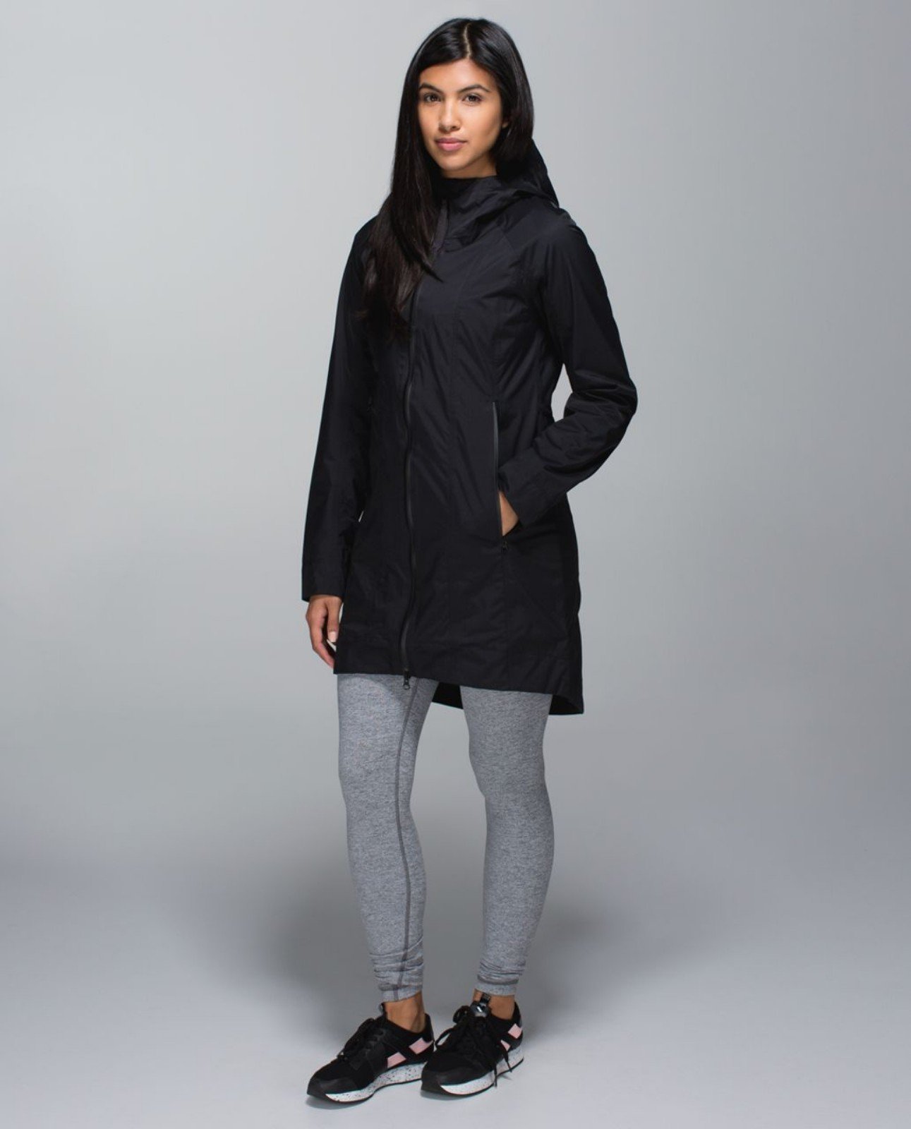 Lululemon Rain Jacket Women Waterproof Logo Black Size 2