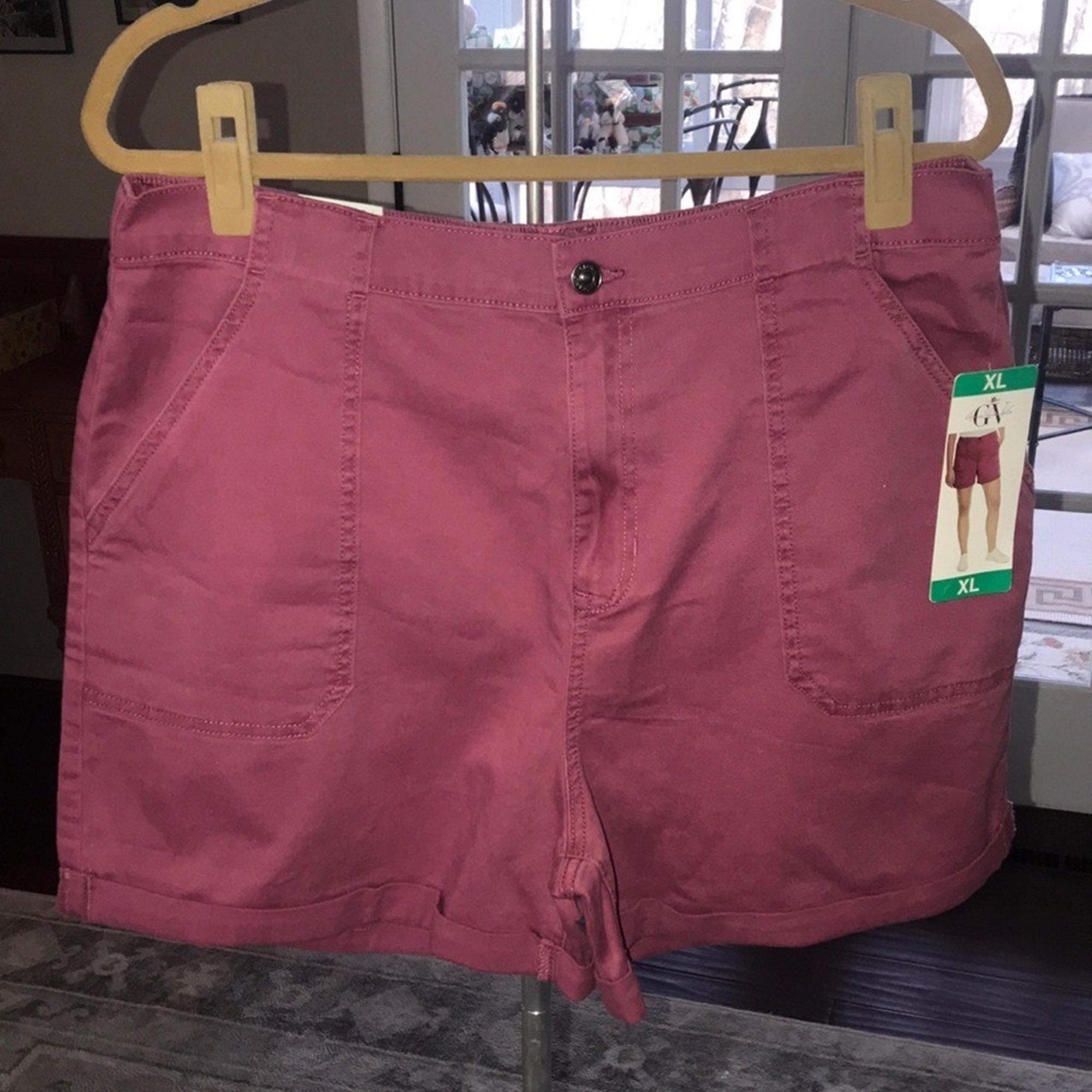 NWT GV Gloria Vanderbilt Women's Utility Shorts XL Pink