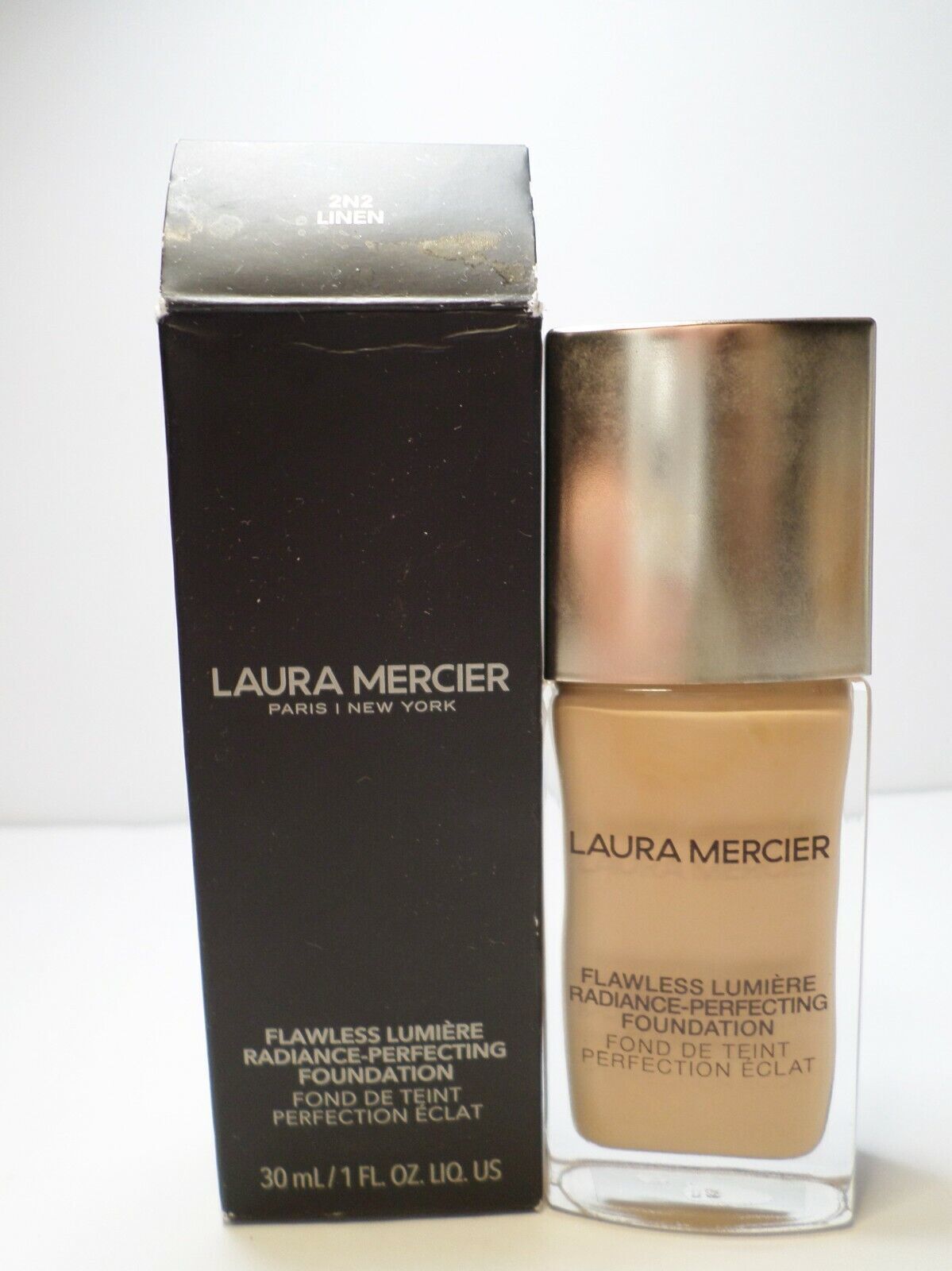 Laura Mercier - Flawless Lumiere Radiance Perfecting Foundation - 2N2 Linen 1 oz