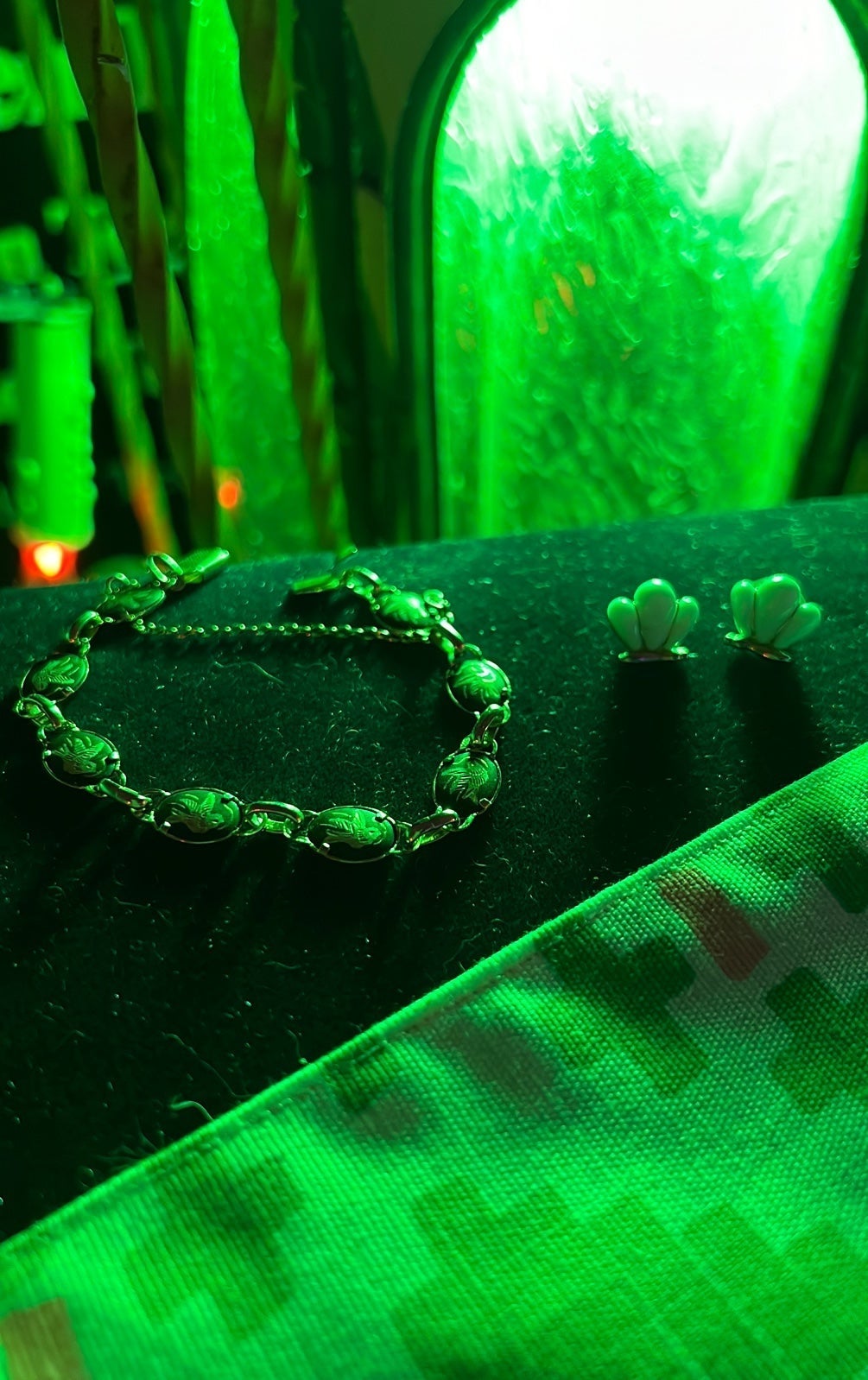 Spanish vintage clamp bracelet with vintage earrings