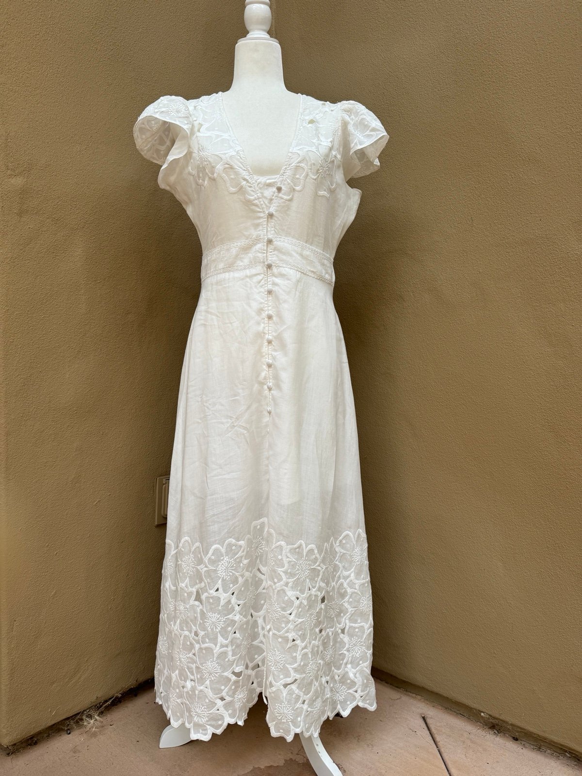 STUNNING Veronica Beard Boho Eyelet Dress size 8 mint cond price firm !