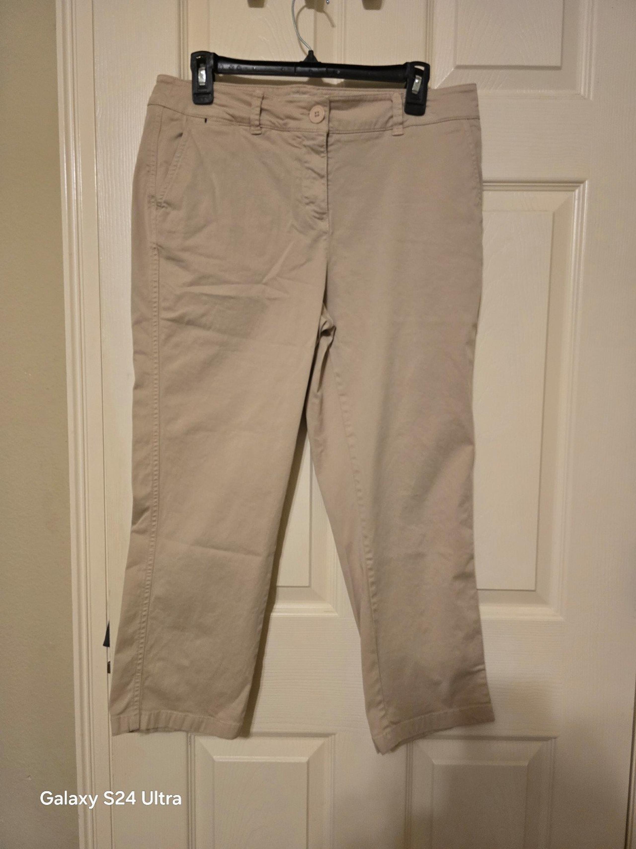 Crown and Ivy Charlotte women's tan crop chino khaki pants slacks size 8