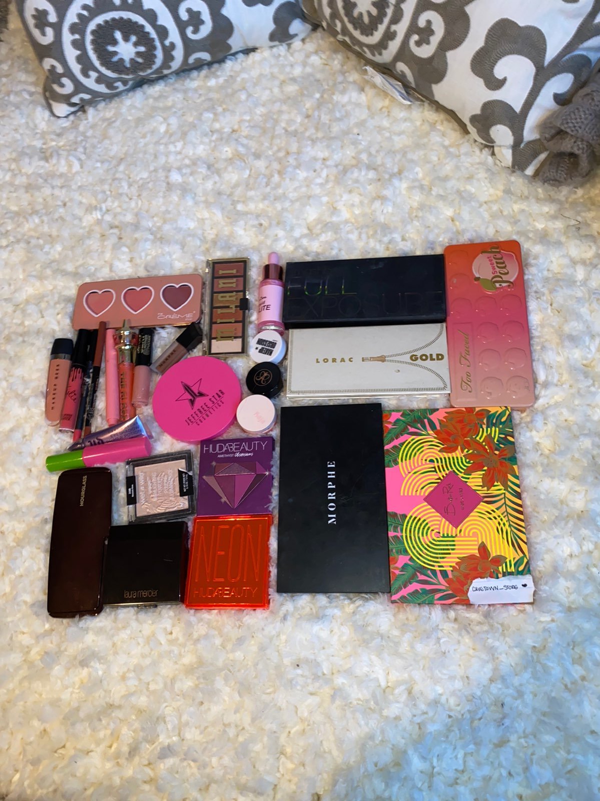 HUGE makeup lot (highend! jeffreestar, A