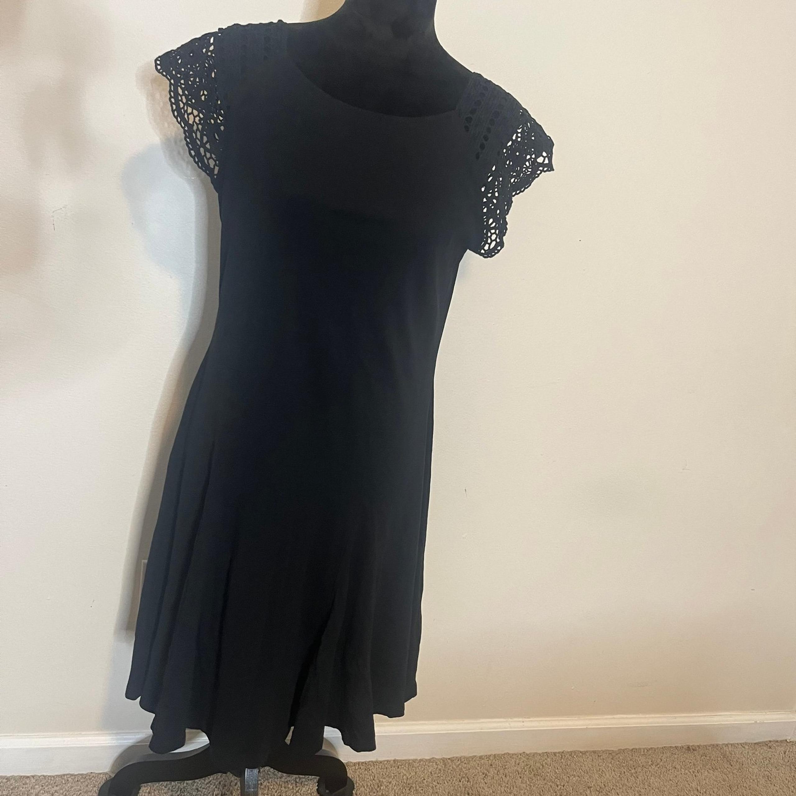 Lauren Ralph Lauren Women’s Black Crochet Sleeve Mini Dress Size L