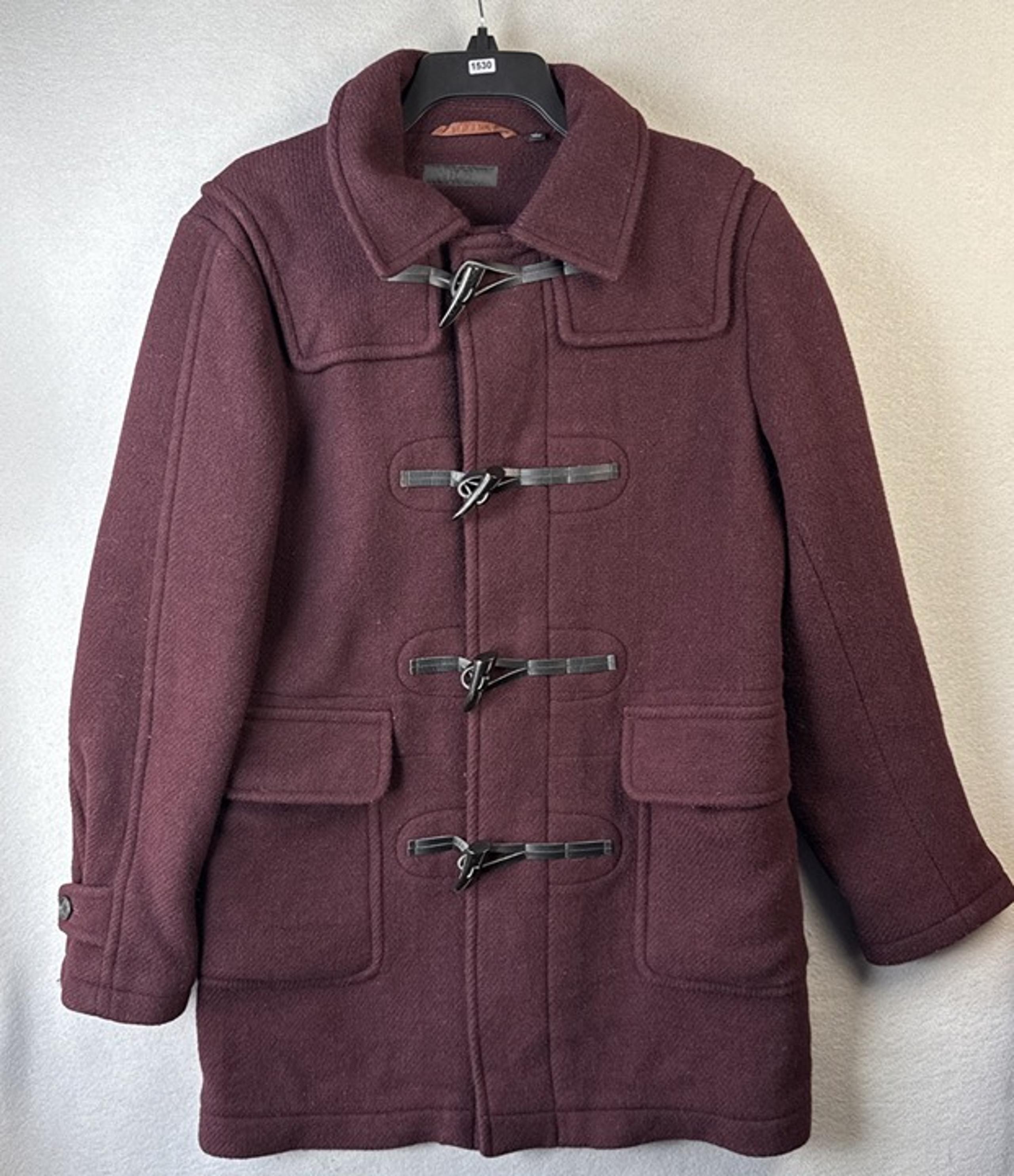 Uniqlo Wool Blend Pea / Duffle Coat Men’s Small Burgundy Toggle Buttons Preppy