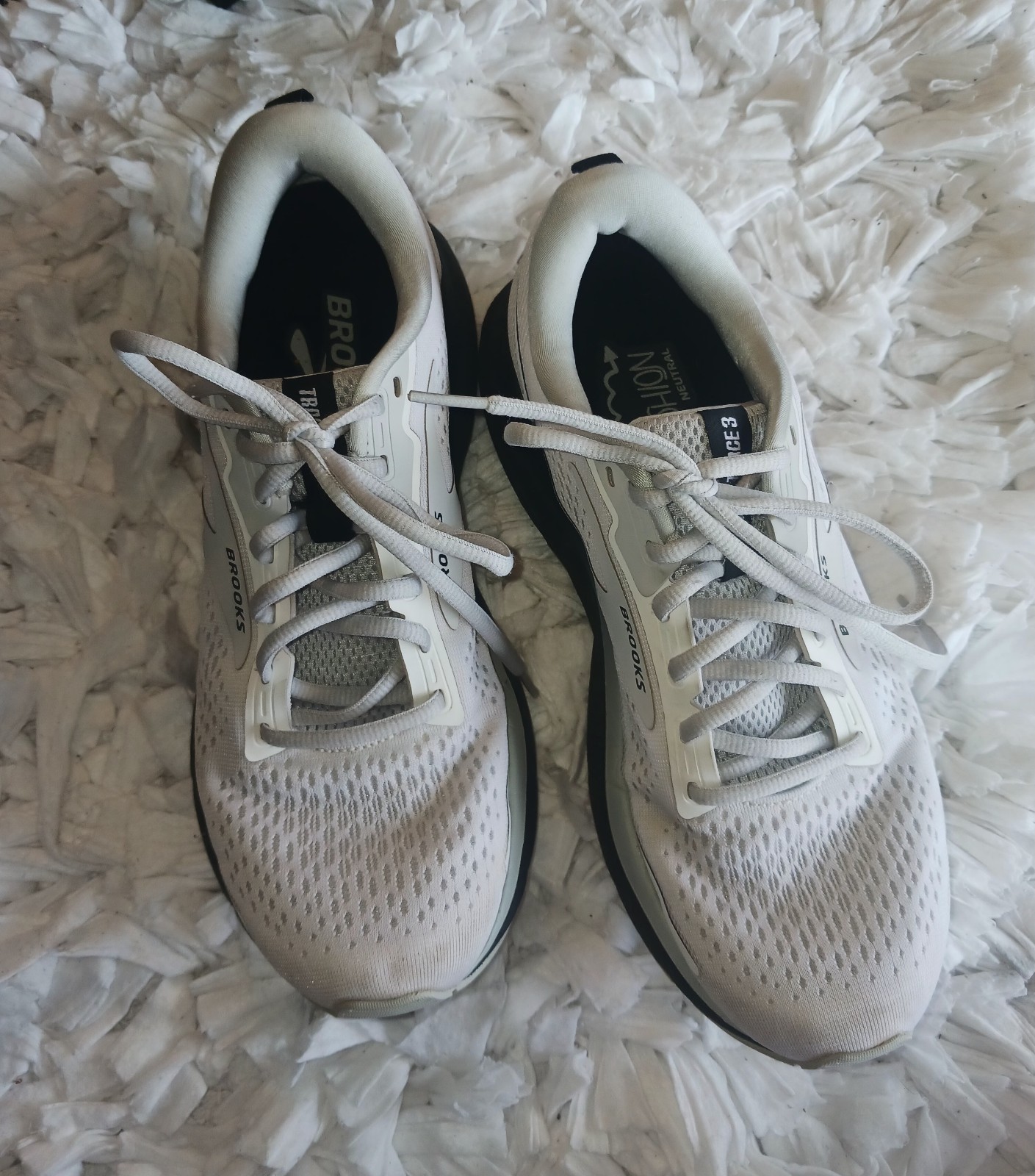 Brooks Trace 3, ladies size 9.5