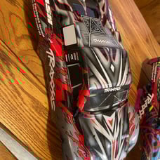 Traxxas slash body