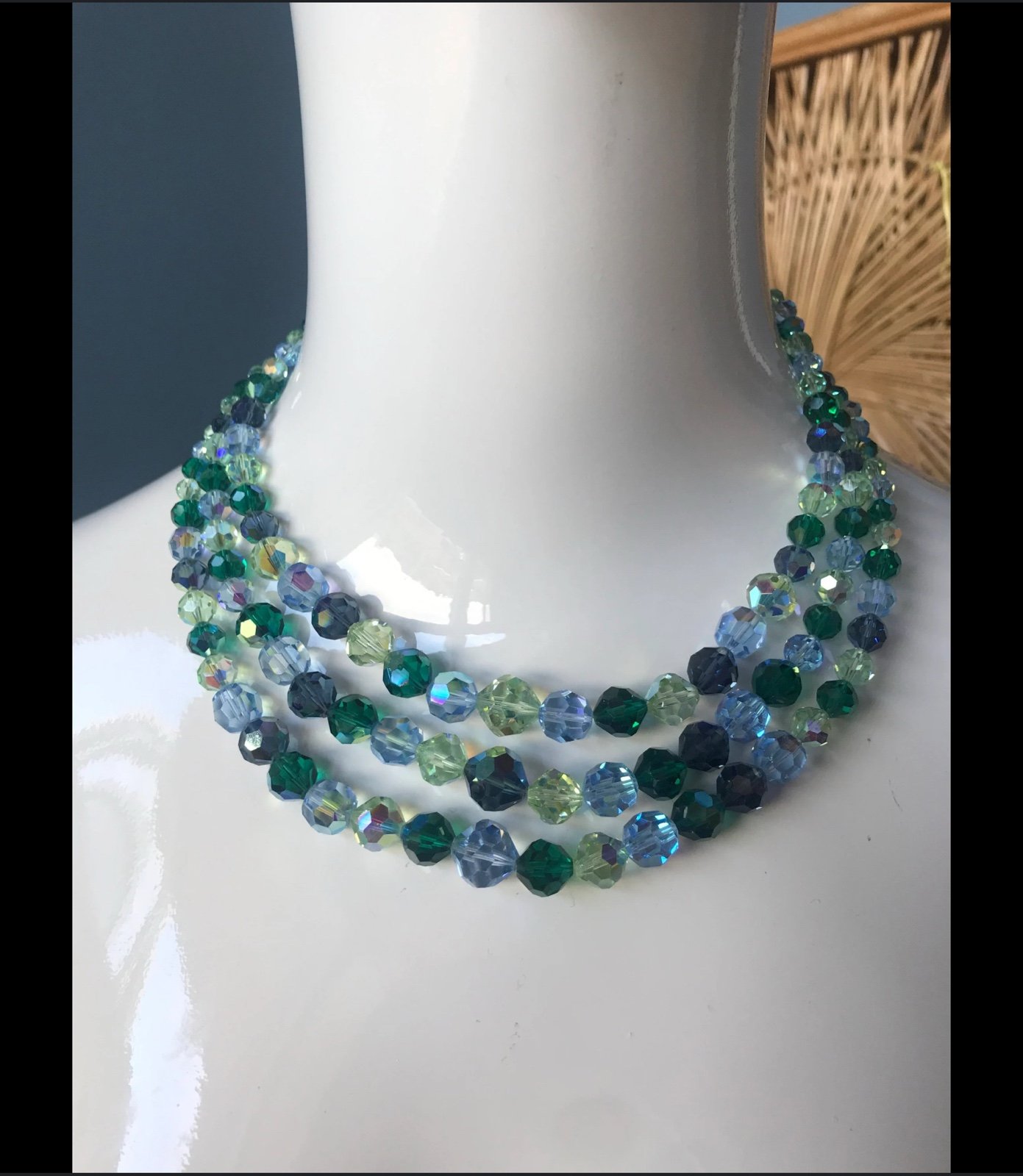 Stunning Vintage Laguna Blue Ribbon Quality Aurora Borealis Crystal Bead Necklac
