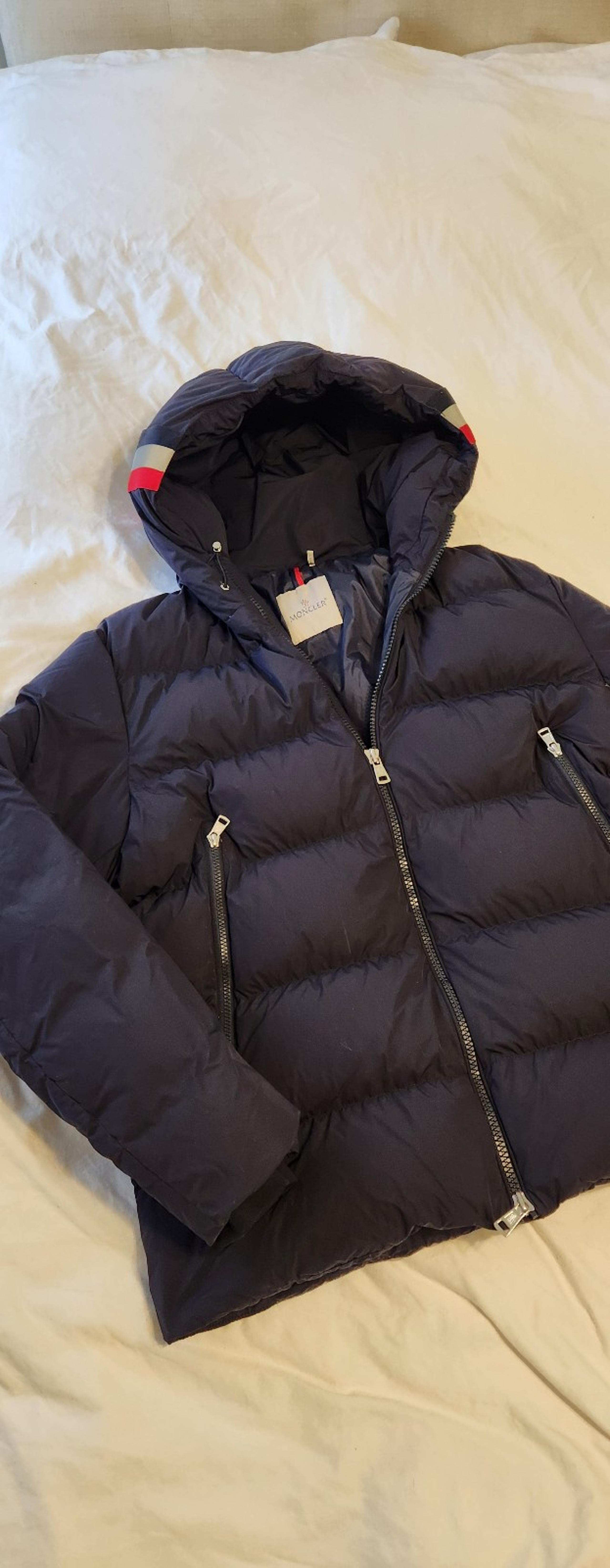 Mens Moncler down jacket XL