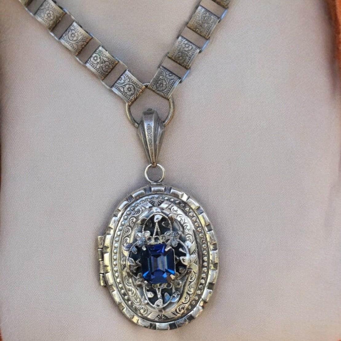 Rare antique Victorian blue topaz book chain locket necklace