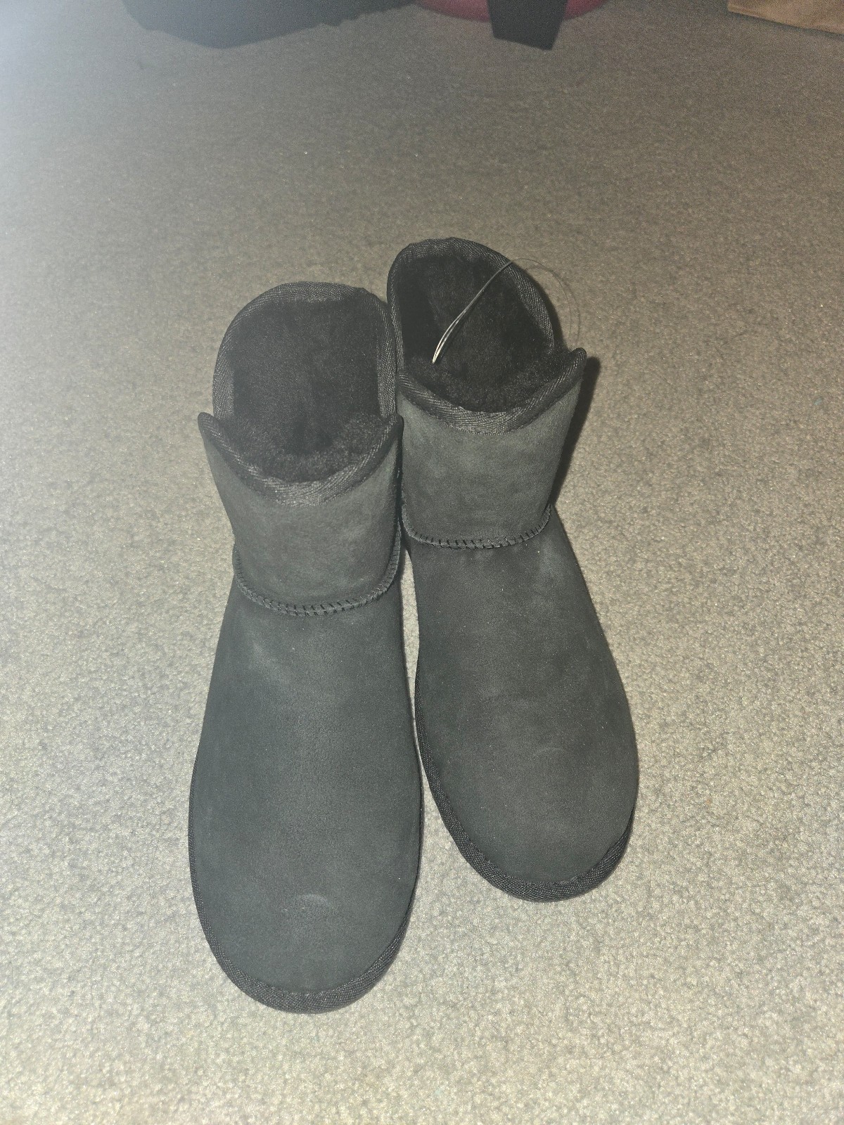 Women's black sheep liner boots, size 8
