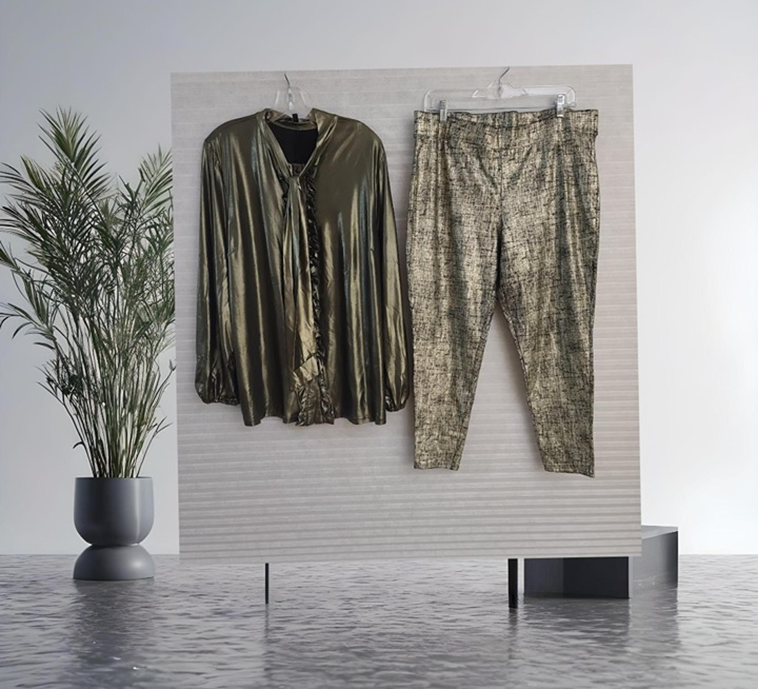 Torrid Pants & Metallic Gold Women's Eloquii Blouse