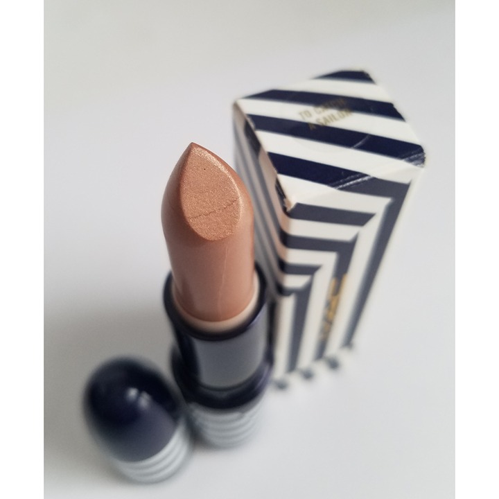 Mac To Catch A Sailor Lipstick