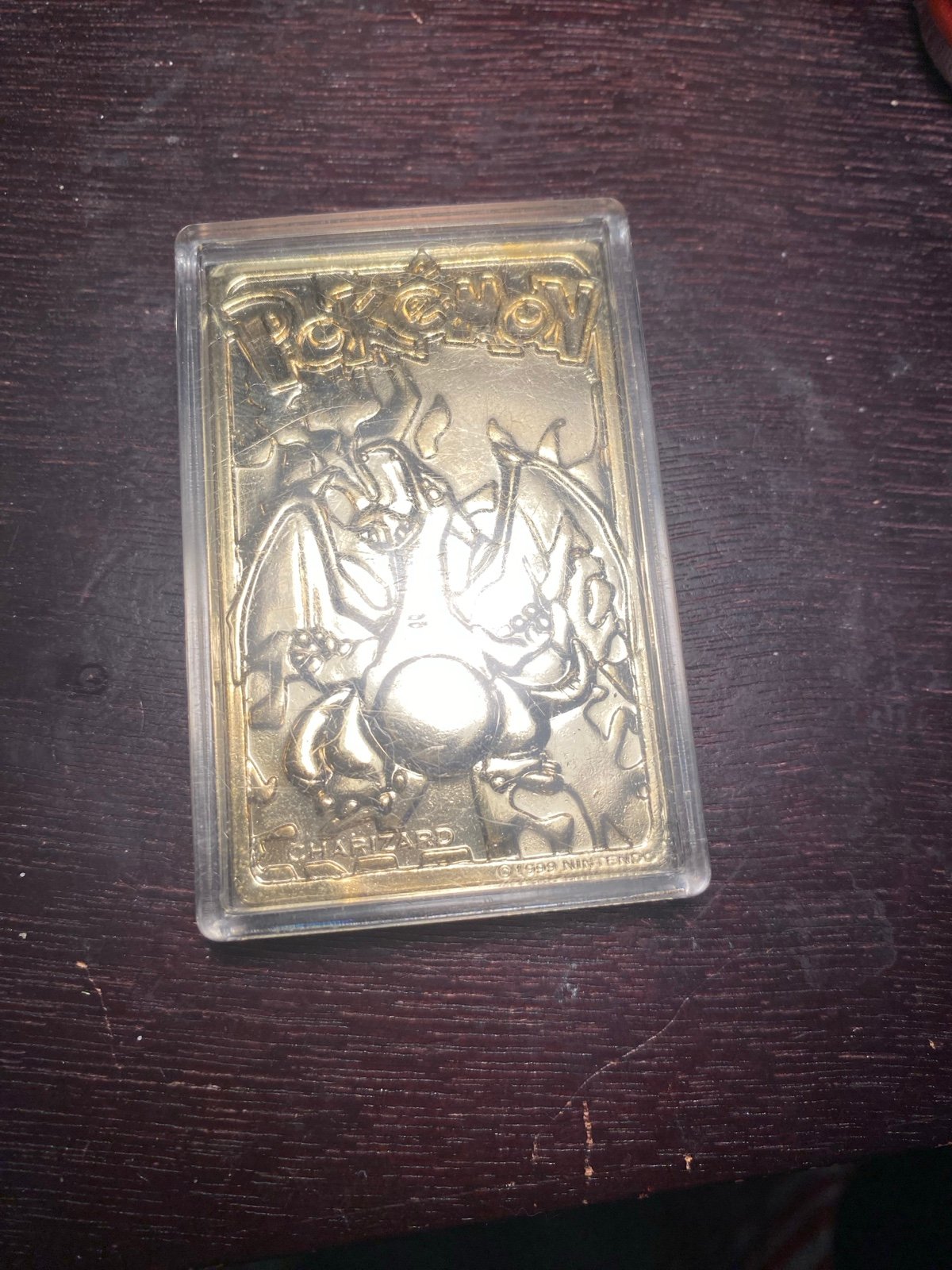 Pokemon CHARIZARD 23k Gold Plated trading cards