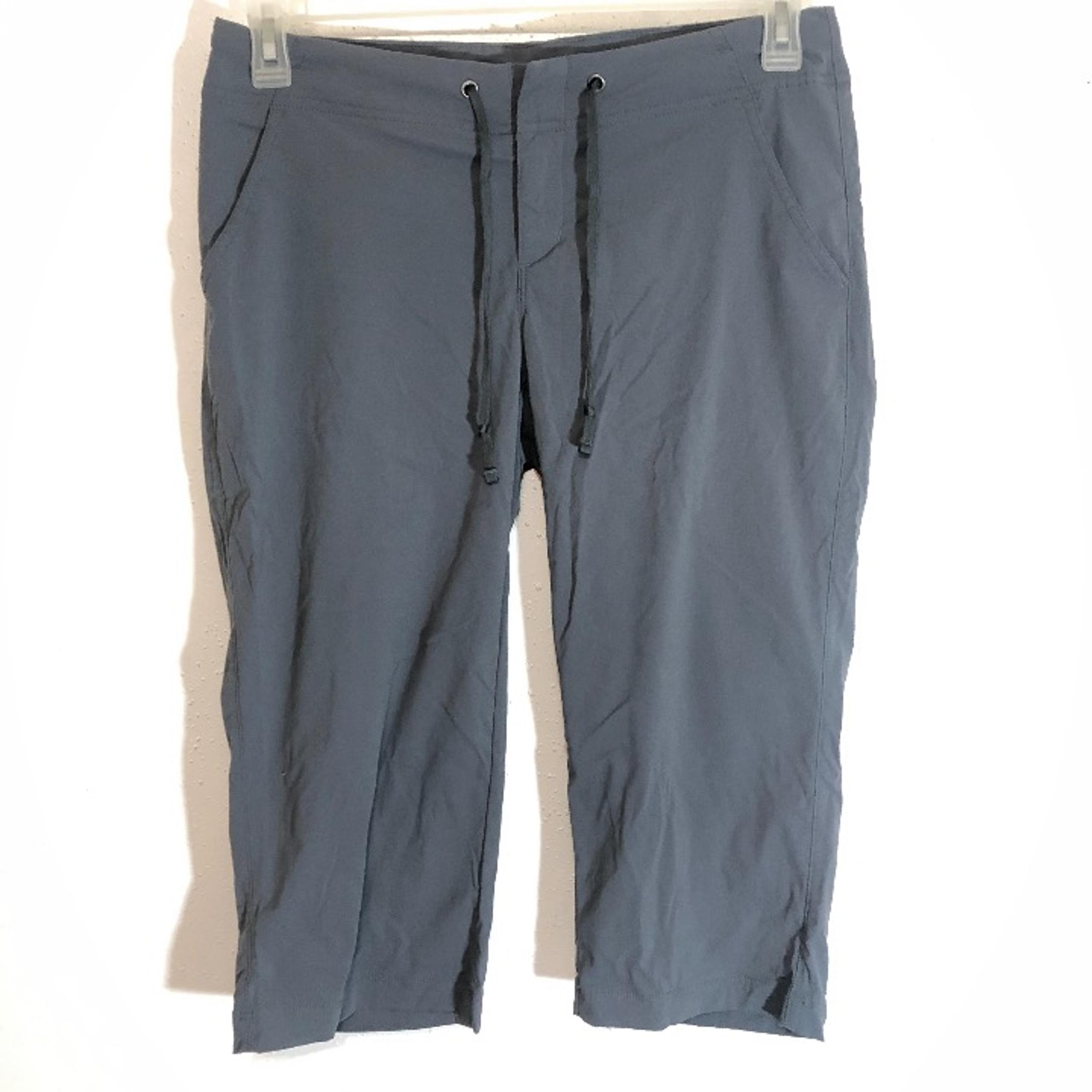 Columbia Grey Capri pants