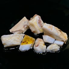 Starry White Spencer Idaho Opal Parcel With 360° Bright Bars