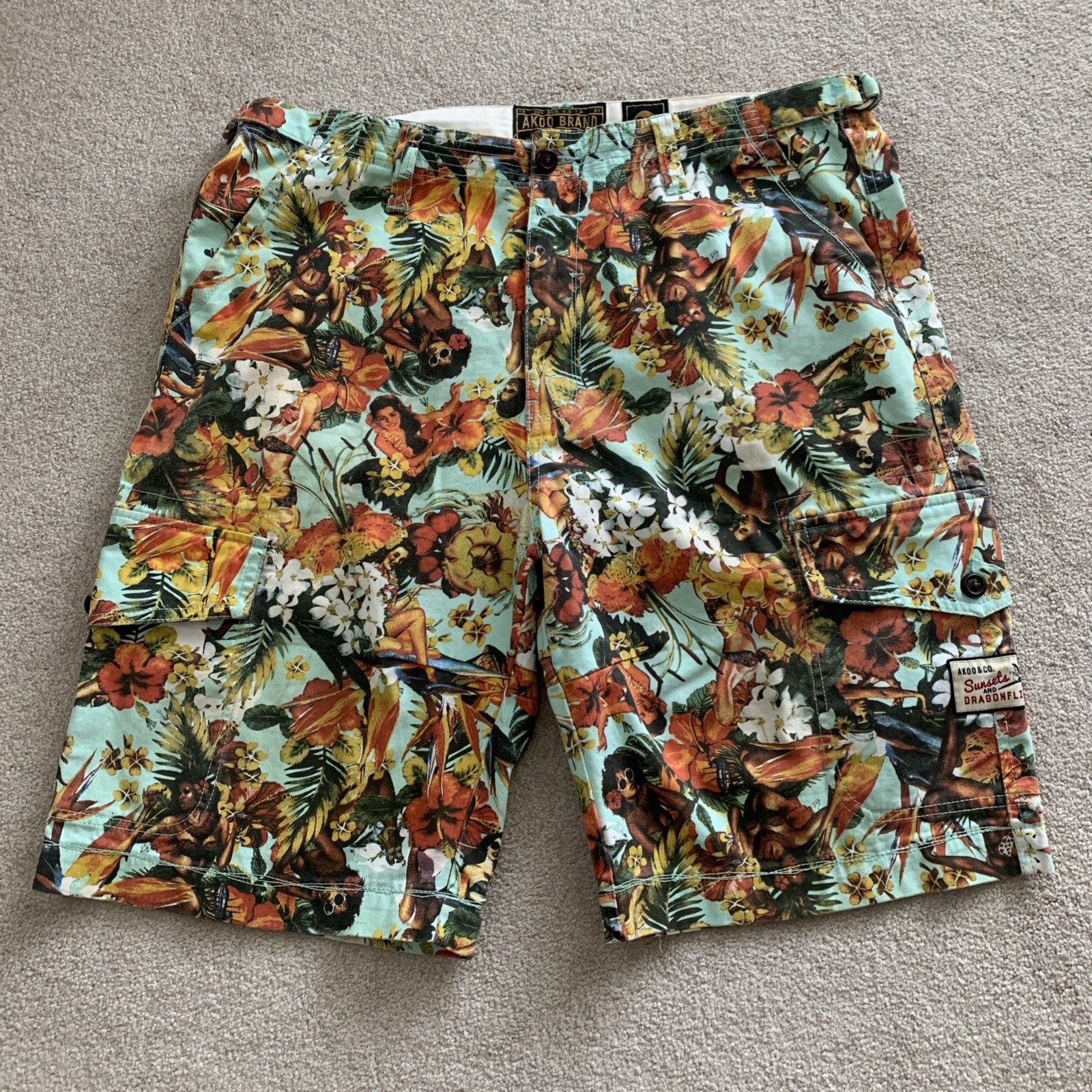 Akoo Cargo Shorts Sunsets Dragonflies Hawaiian AOP Mens 36 Pinup Girl Floral