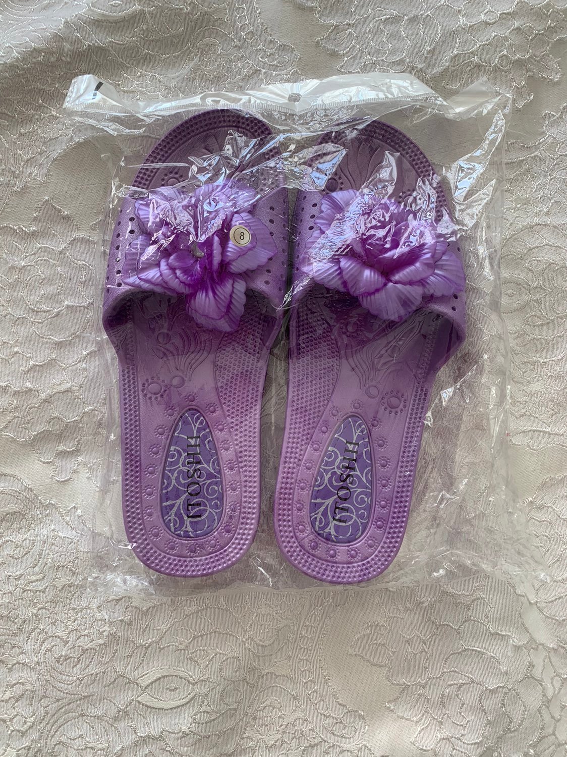 sandals size 8
