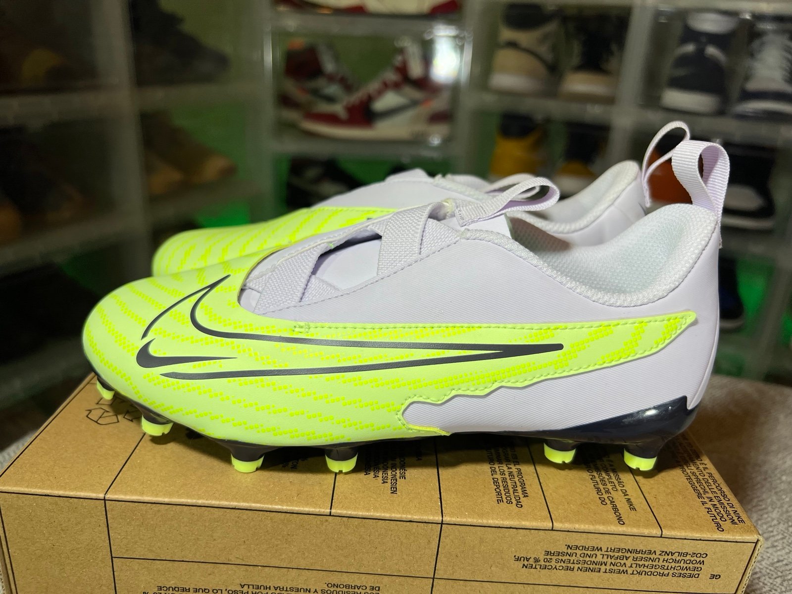 Nike Phantom GX Pro DF FG Gray Volt Soccer Cleat, Size 4Y -DD9465-705