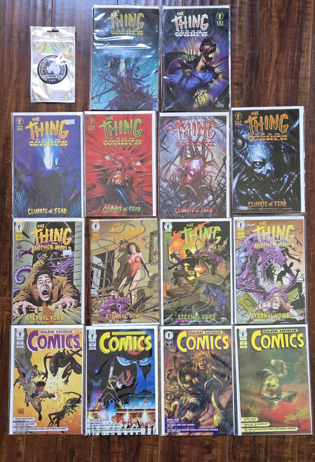 The Thing From Another World 14 Issue Dark Horse Comic Lot + Mondo SDCC Patch