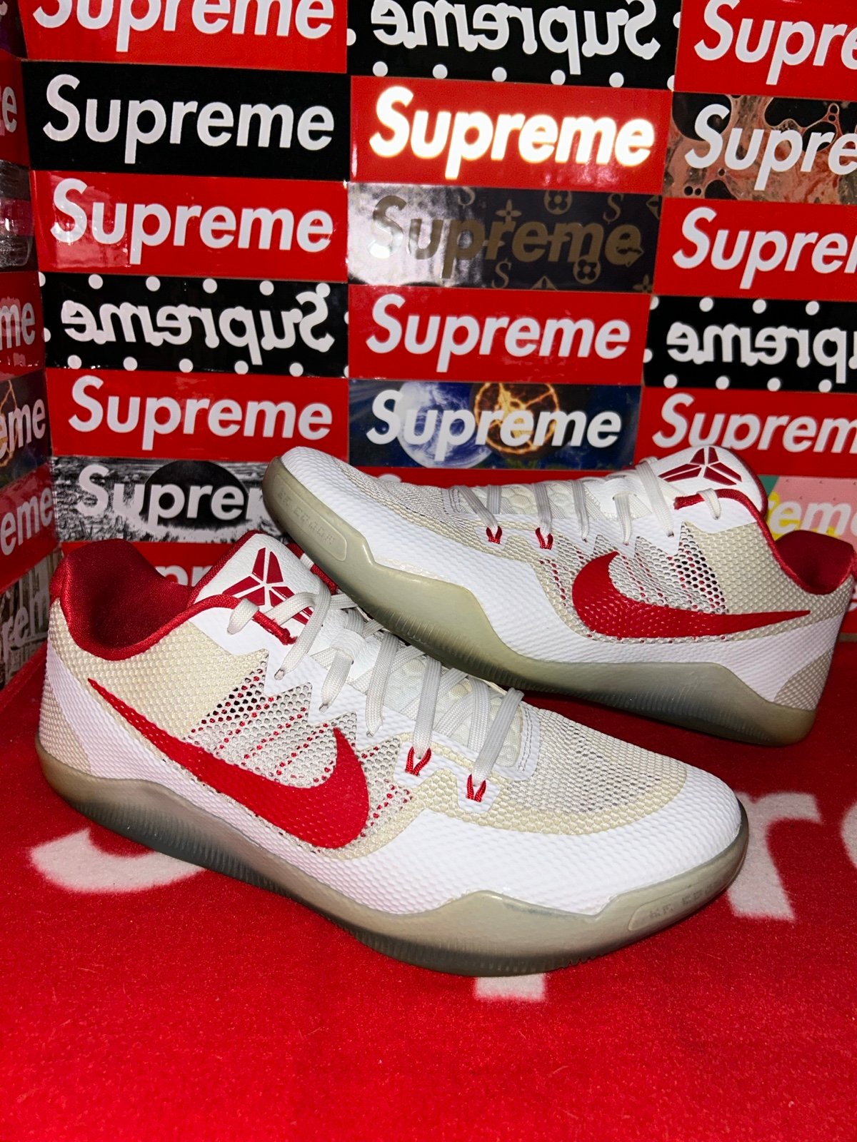 Nike Kobe 11 TB 'White Gym Red' 856485 161 size 14 Sample