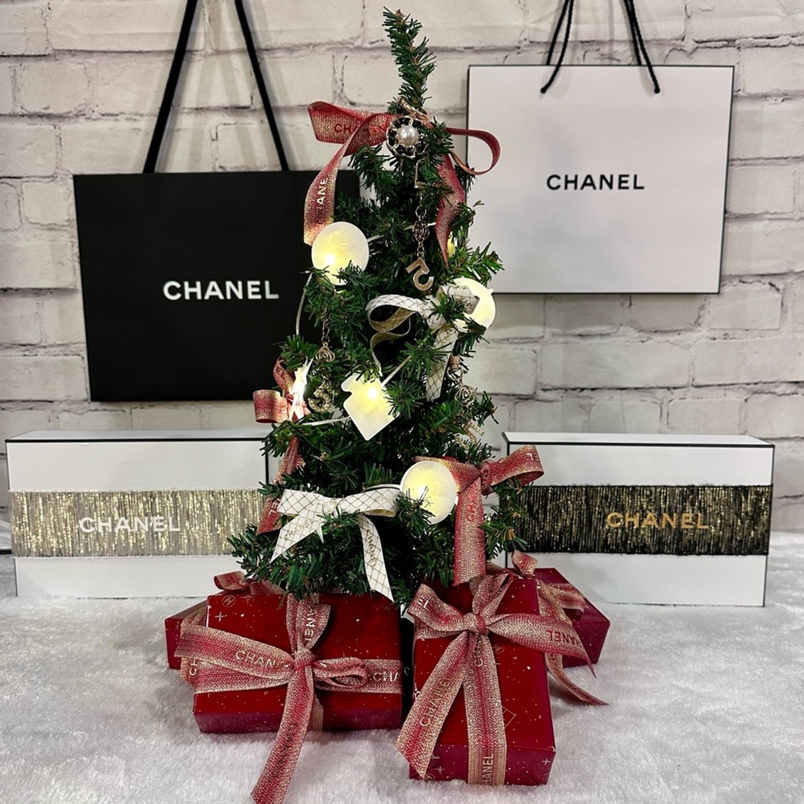 Chanel Novelty Christmas USB lights on a mini “desk” Christmas Tree